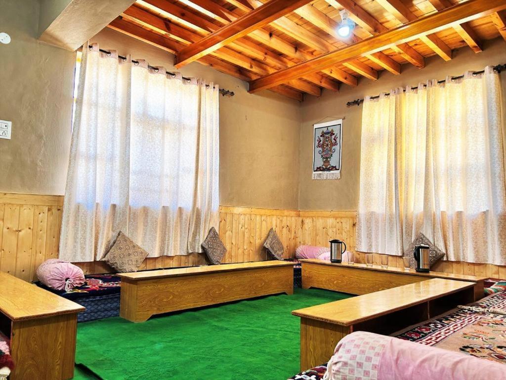 Photo 12