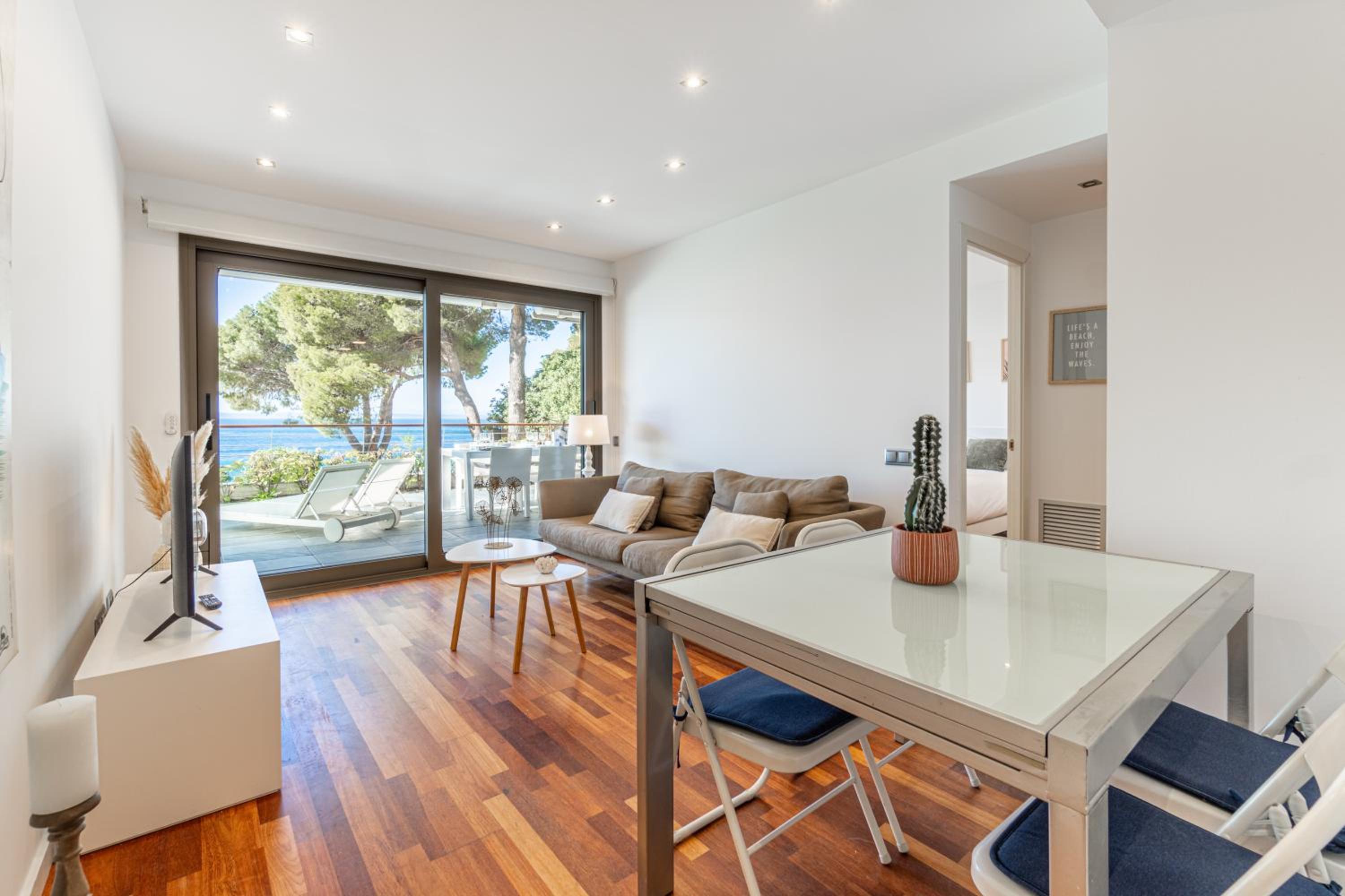 NC APARTMENTS Bajo A Canyelles Mar - 6 PAX view 3