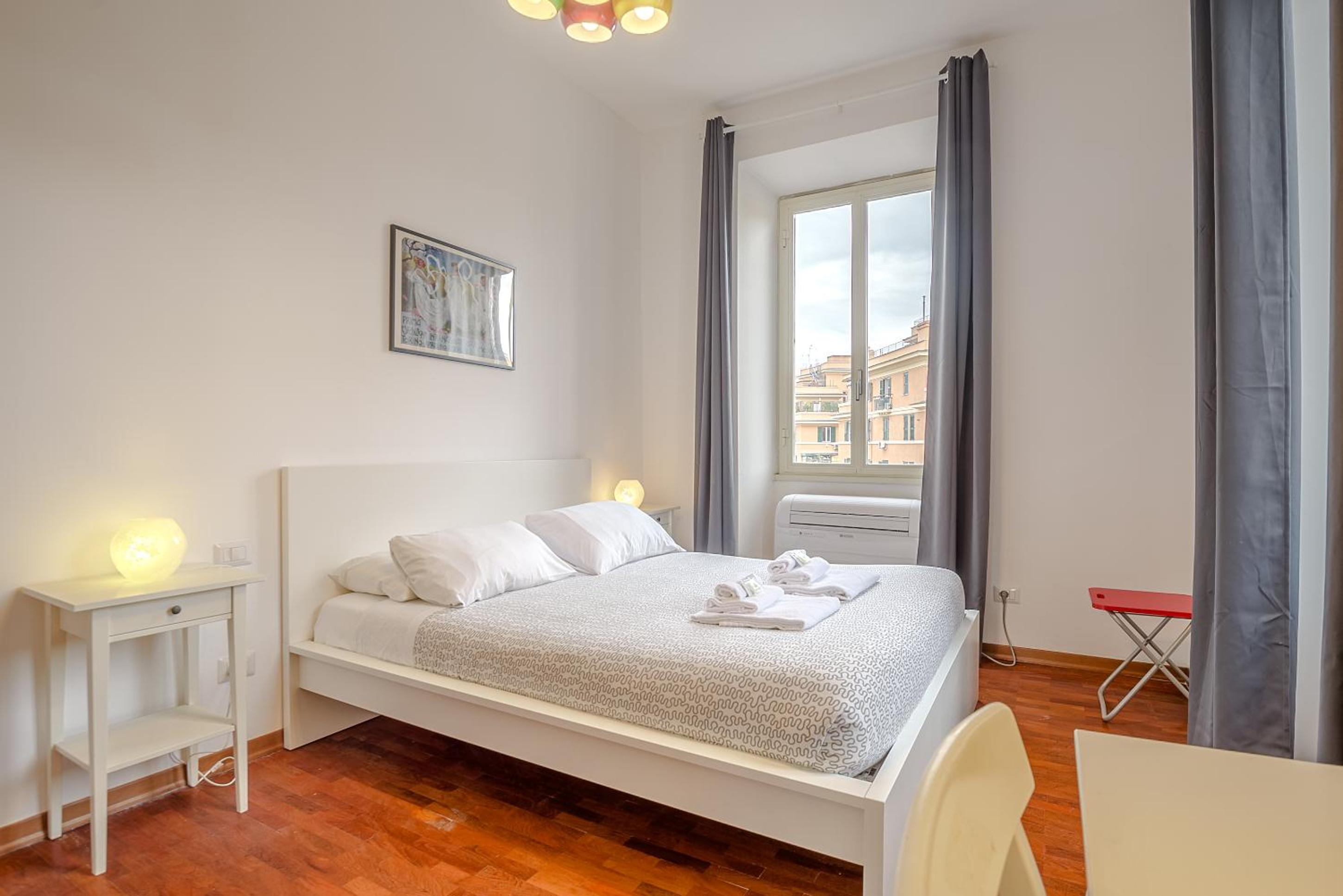 Candia Cento Apartment Vatican Museums