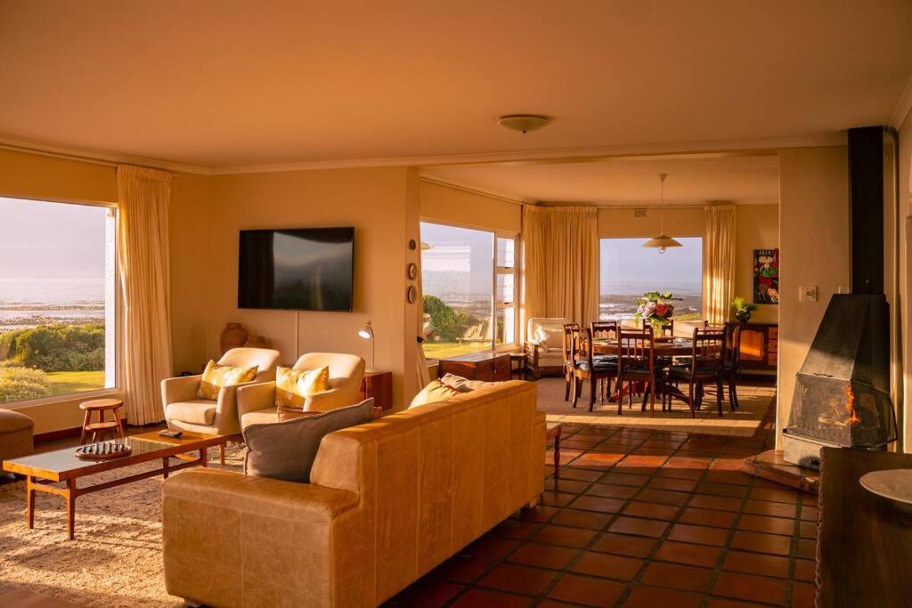 Seafront Family Getaway, Vermont view 3