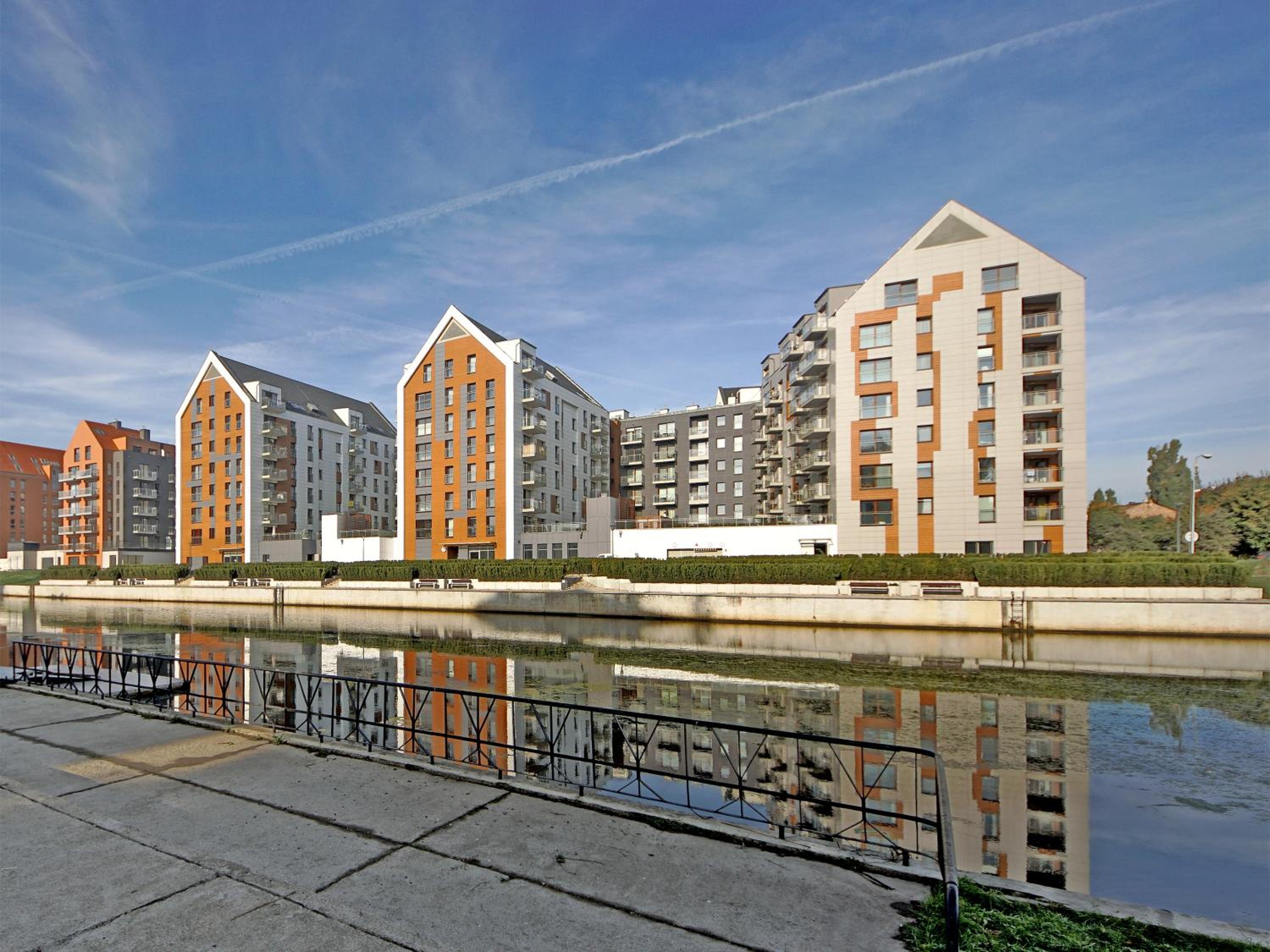 City Center - Riverside by Apartmore view 3