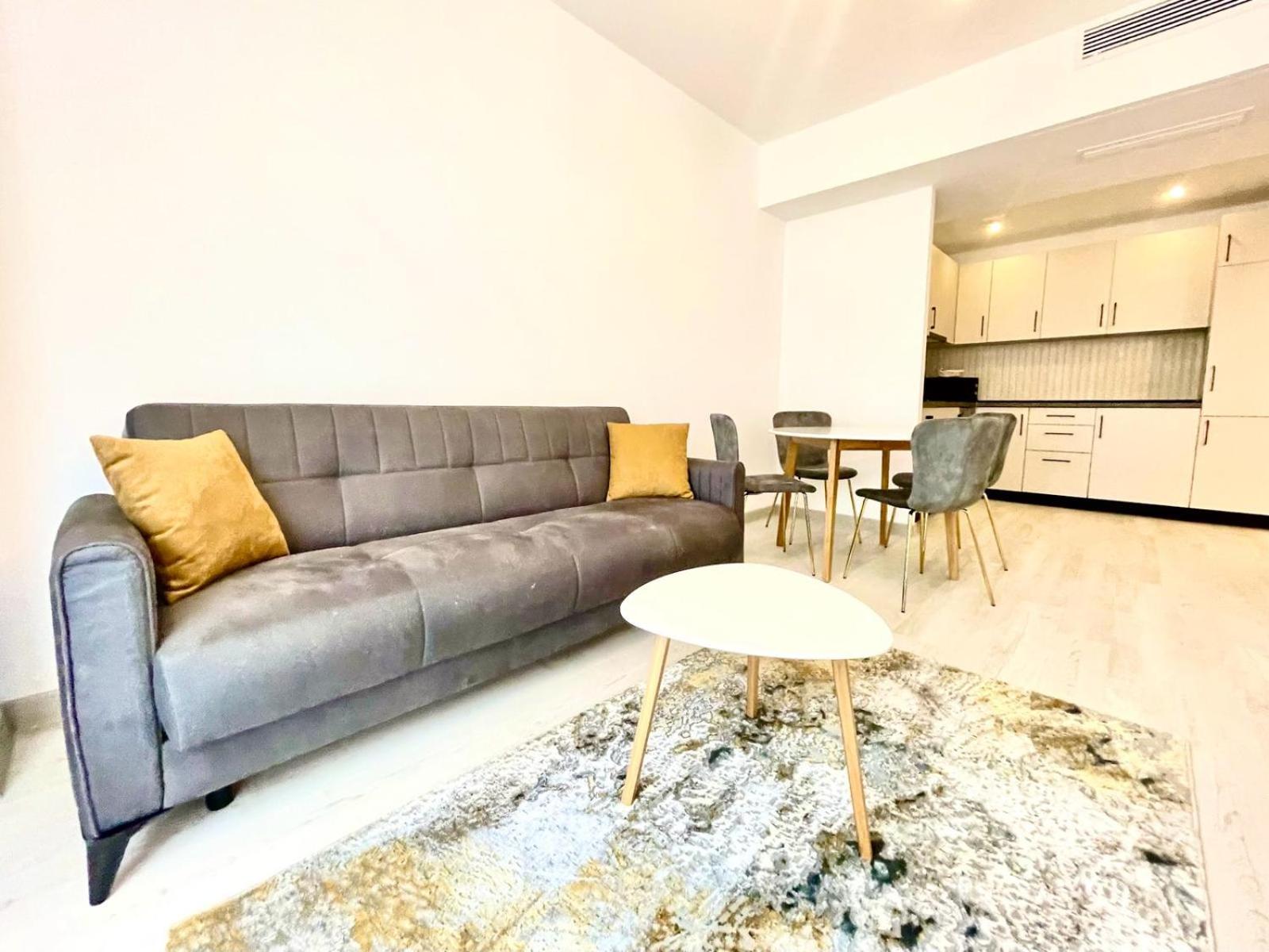 YamaLuxe Apartments - Cosy & Trendy view 2