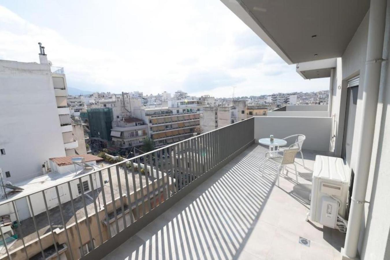 Modern 7th-floor apartment with city view (FORM_G2)