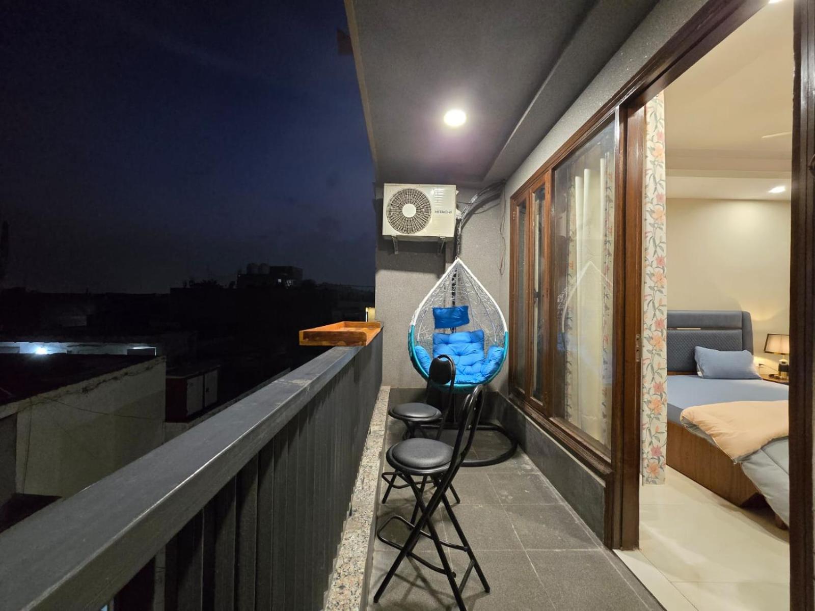 Homlee-Anupam 3BHK-Lift-Parking-Saket-Max Hospital