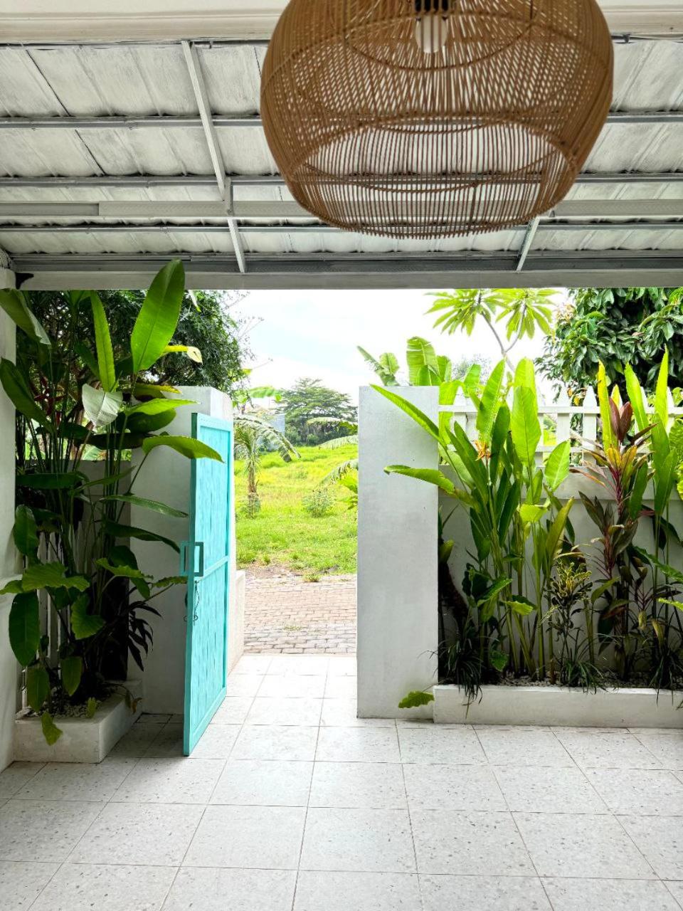 Villa Tiffany Nyanyi Beach view 2