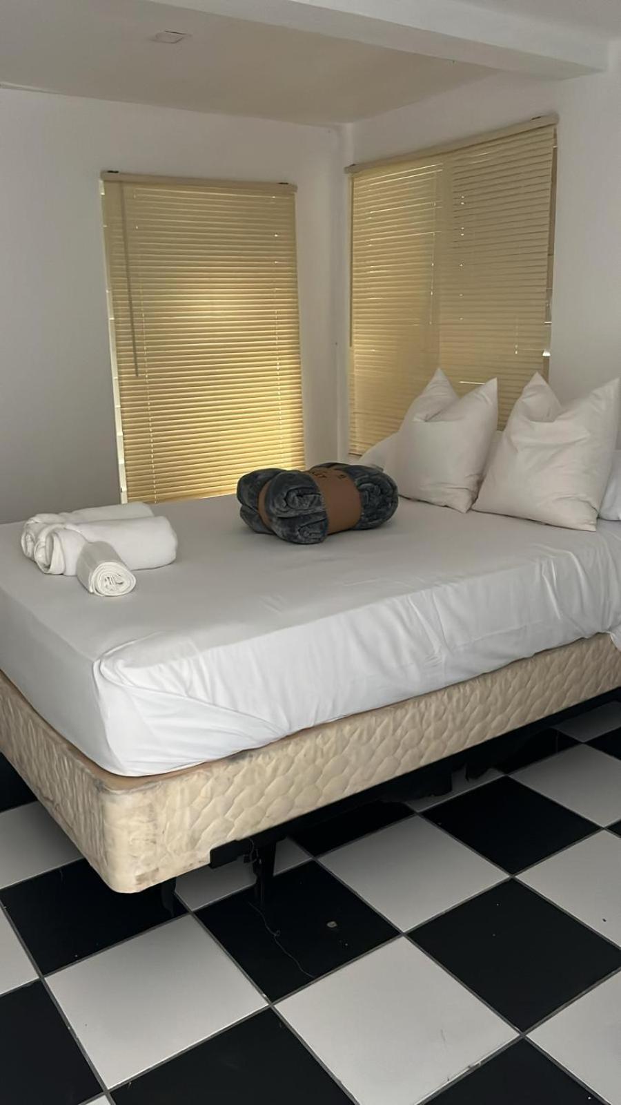 Janer House at San Juan - Property Image 32