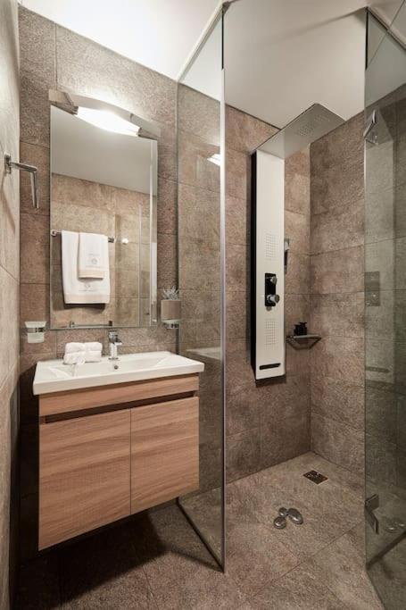 CW Athens Riviera Suite