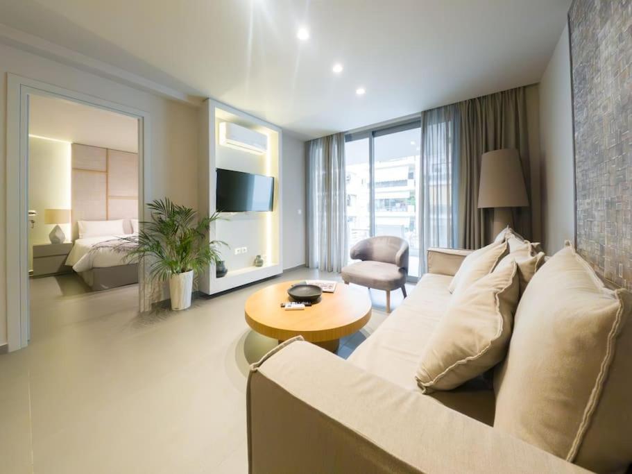 CW Athens Riviera Suite
