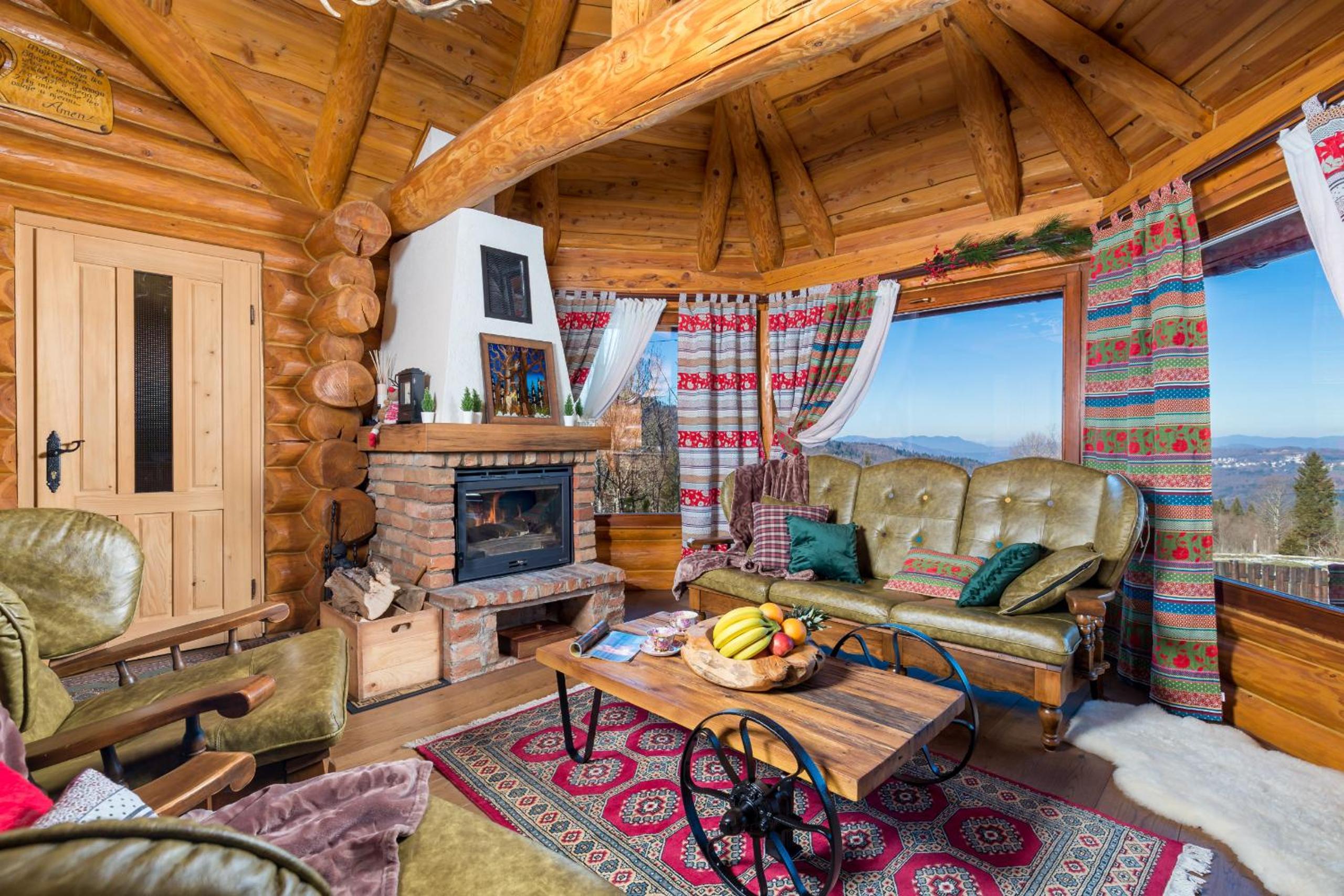 Rustic villa Roza with outdoor pool in Kupjak