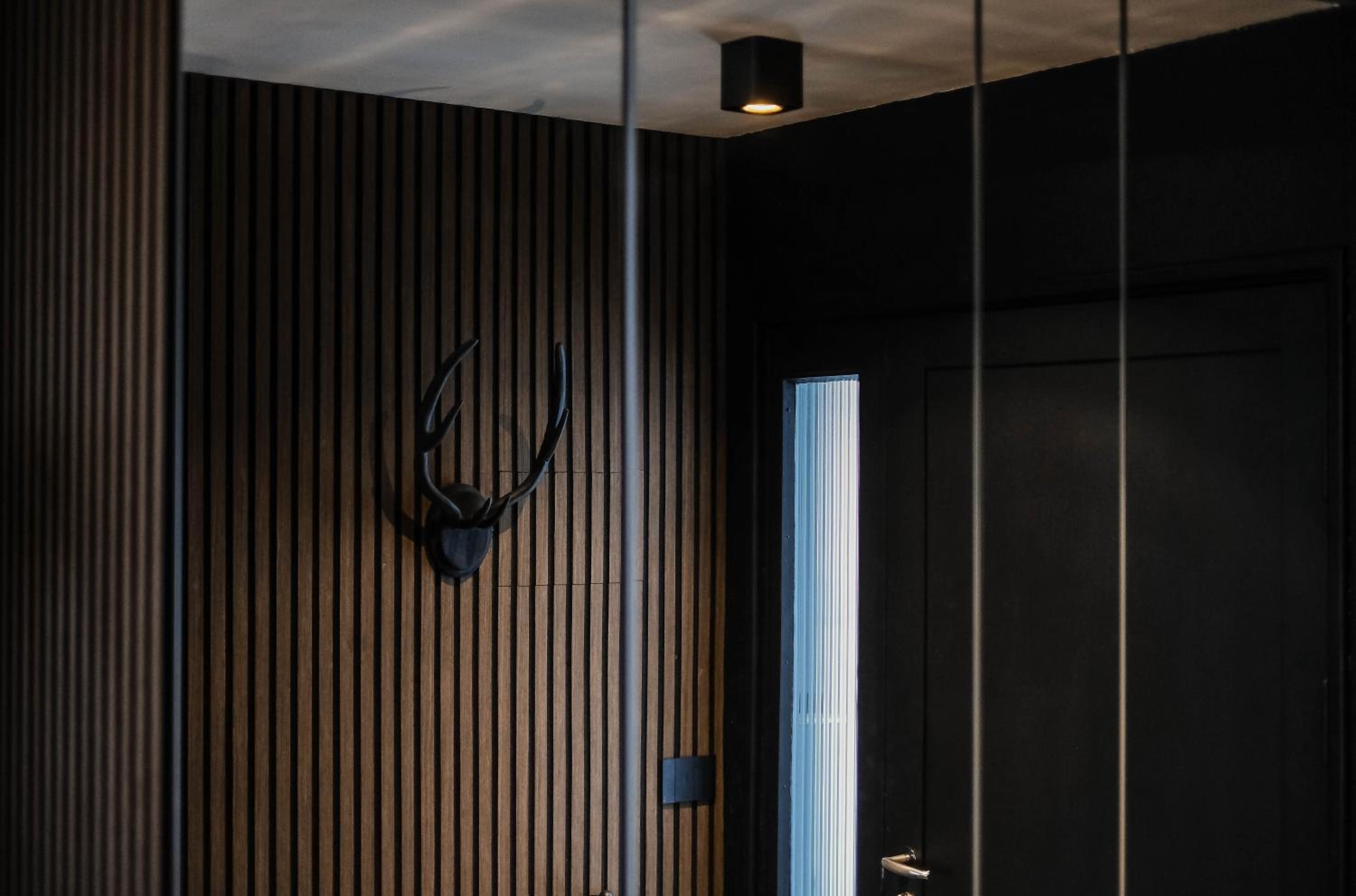 Botnahlid Villa, Mountain and Town views and outdoor Sauna