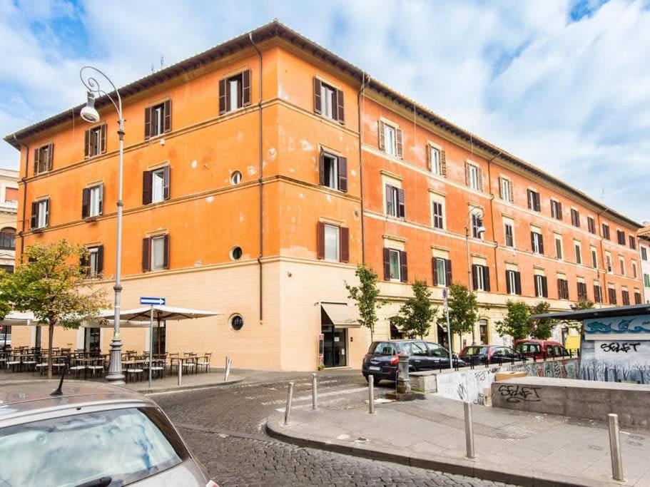 Trastevere Luxury Bright Apartment