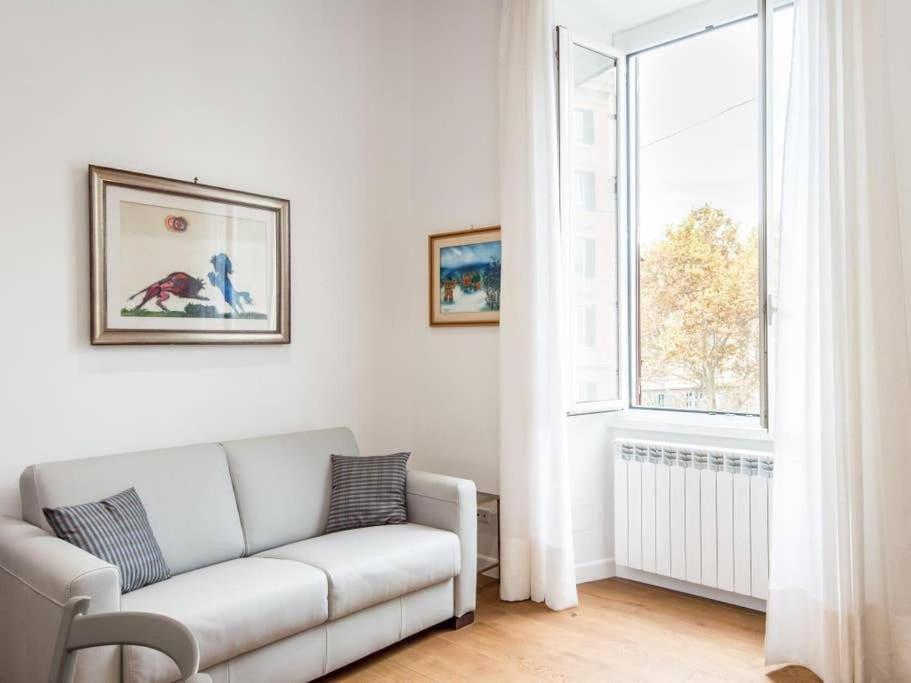 Trastevere Luxury Bright Apartment