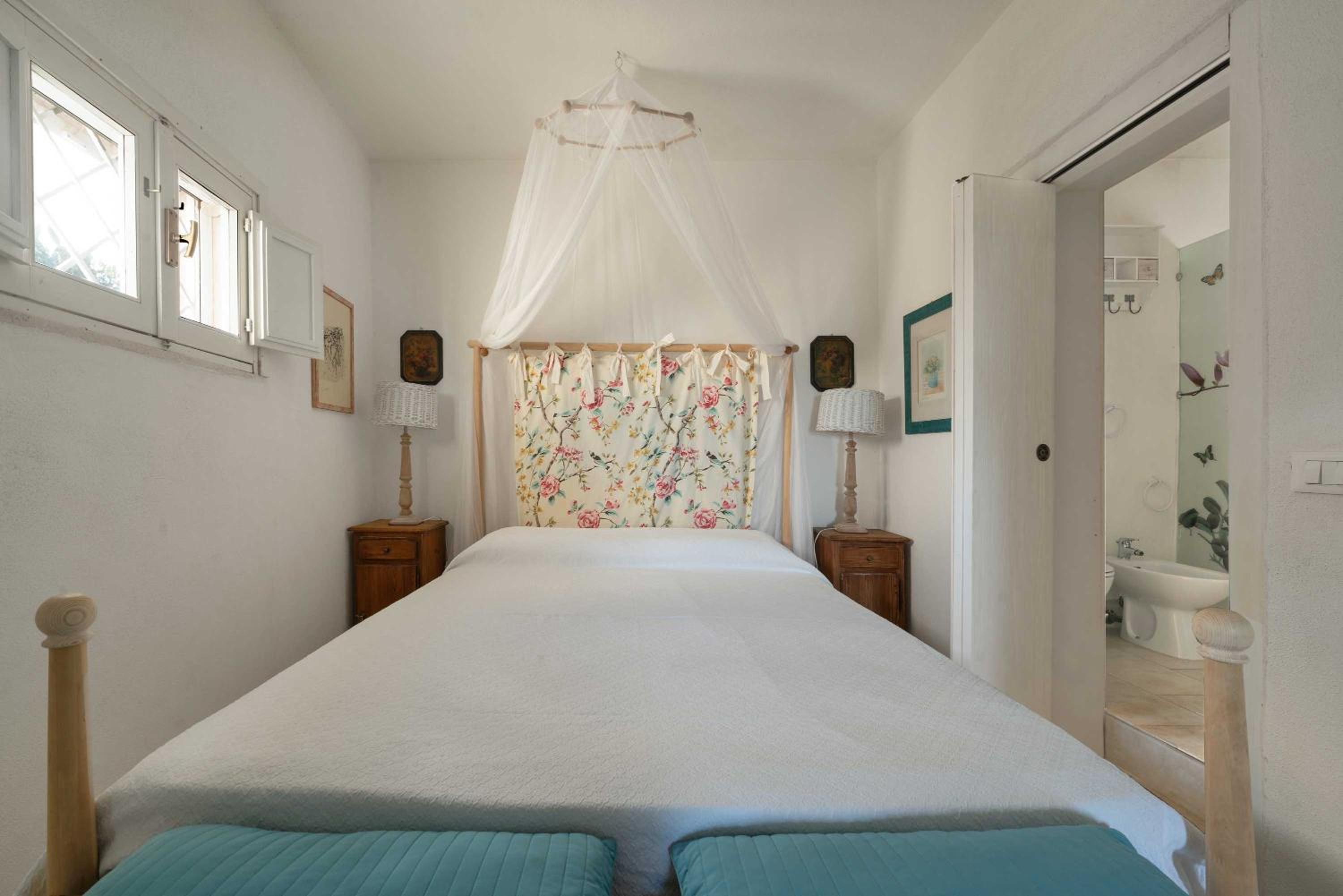 Trullo Bello Sguardo by Perle di Puglia
