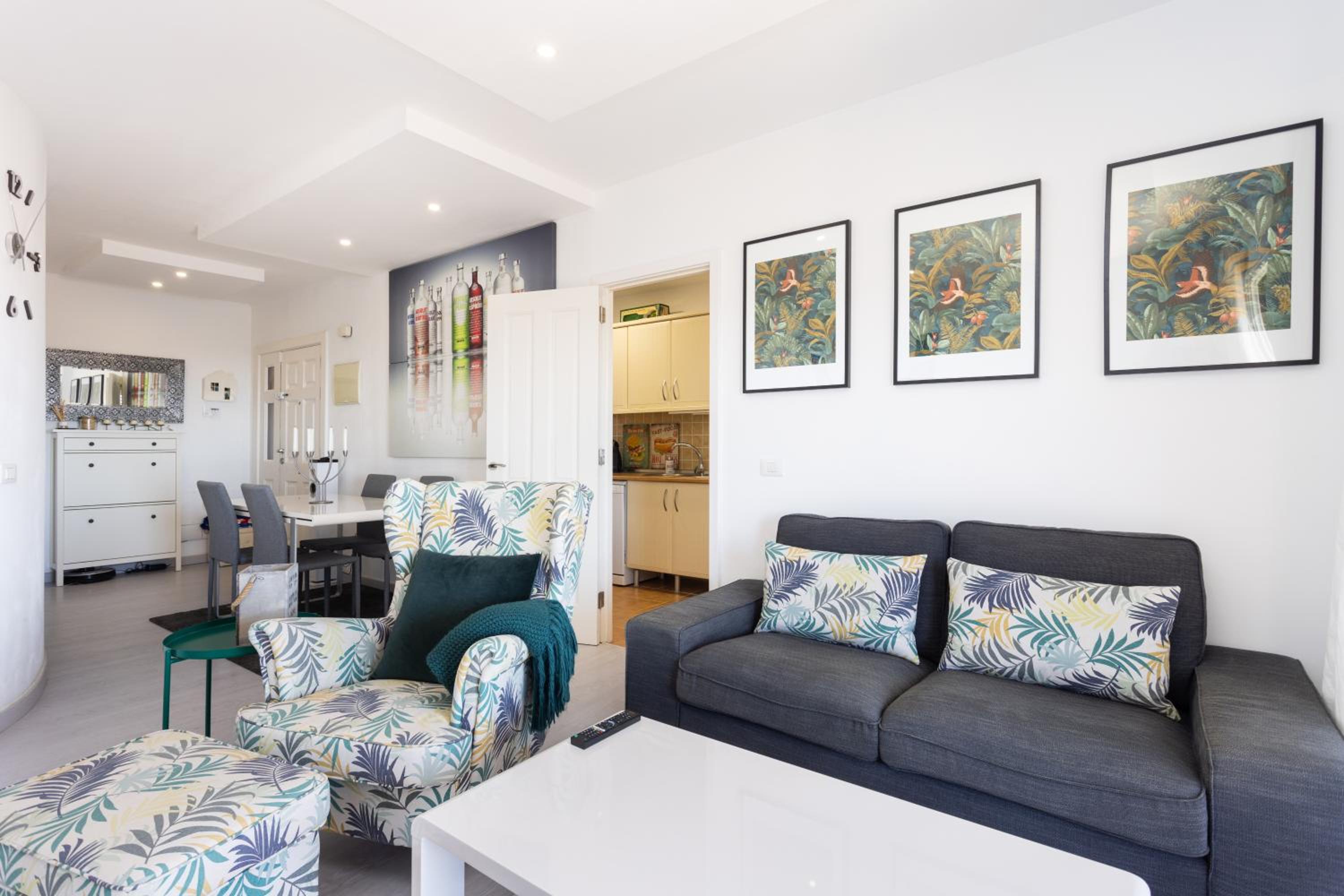 Macaronesia Apartment By Sunkeyrents view 3