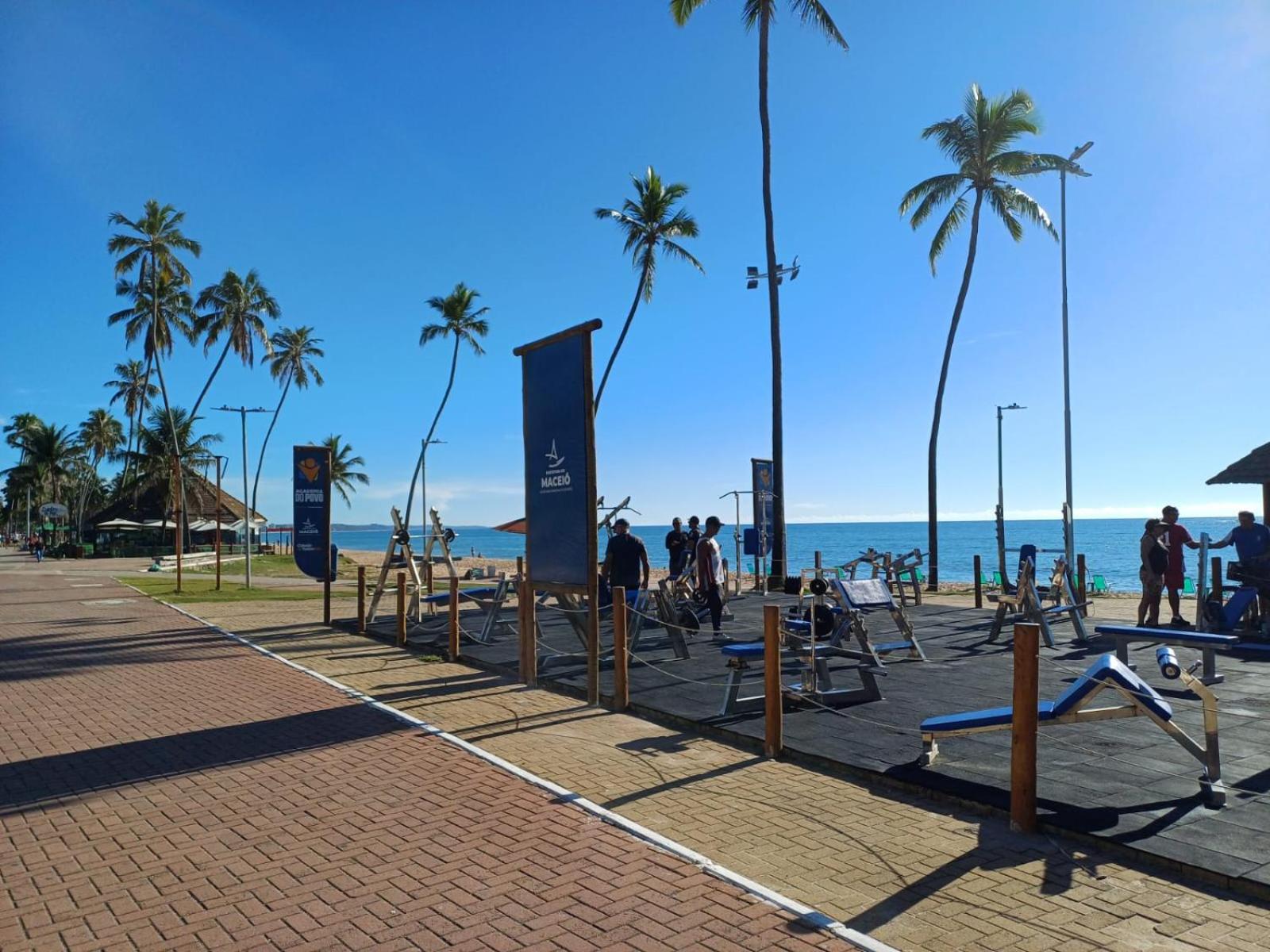 AP da dona Lalyta - com vista do mar - em Maceio-AL