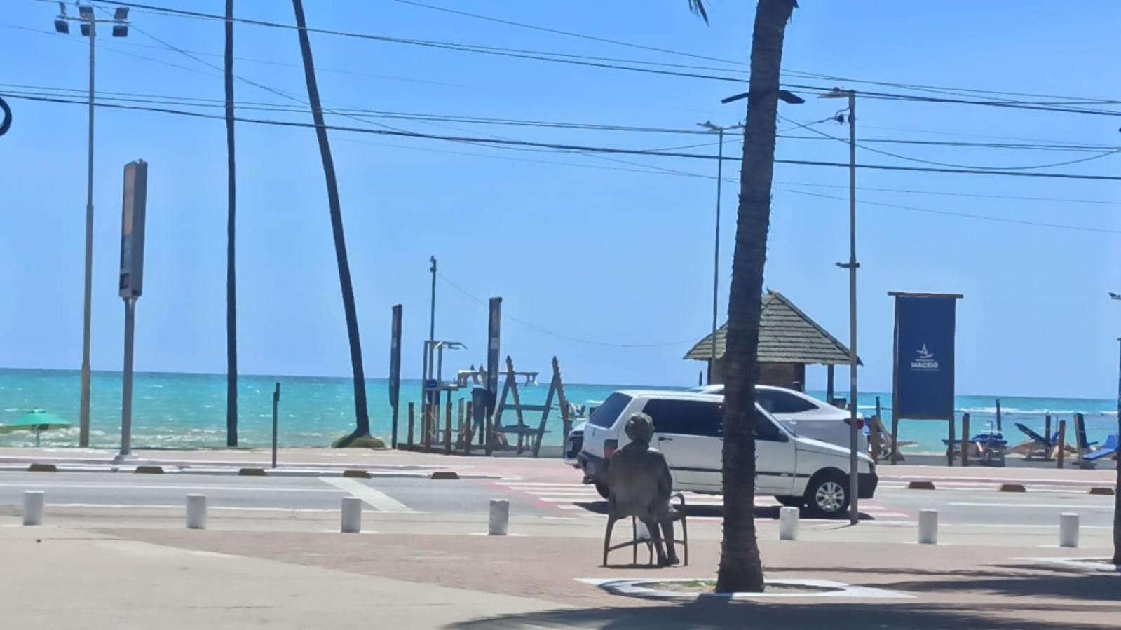 AP da dona Lalyta - com vista do mar - em Maceio-AL