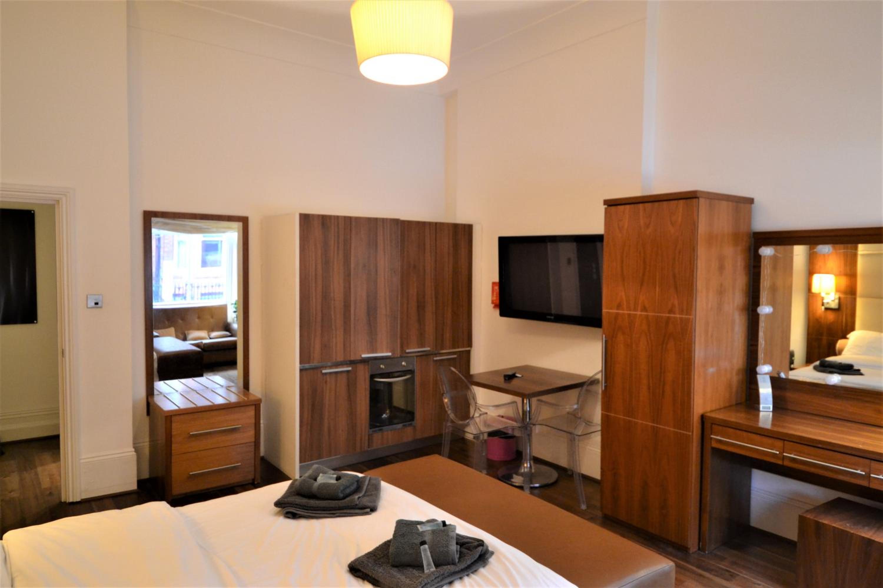Chelsea Classic Apartments