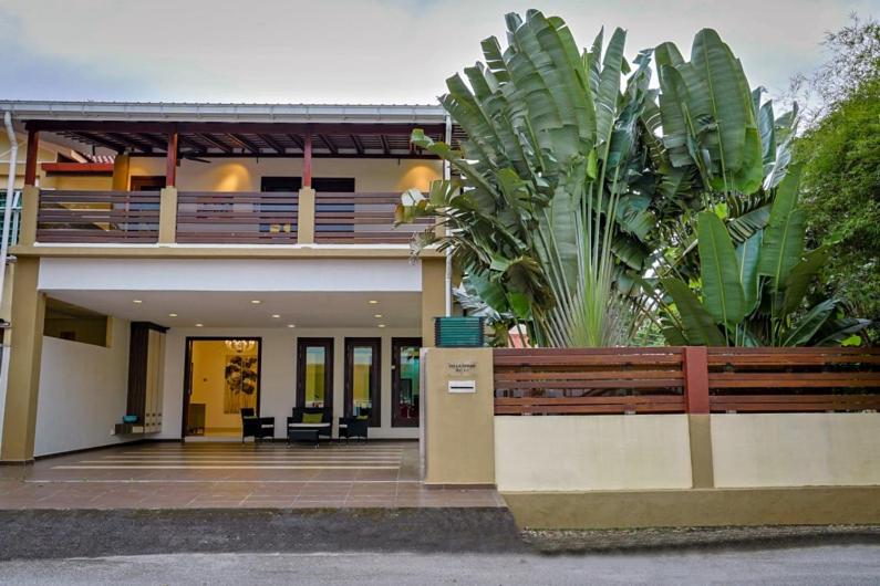 Kuah Town - Villa Indah photo 3