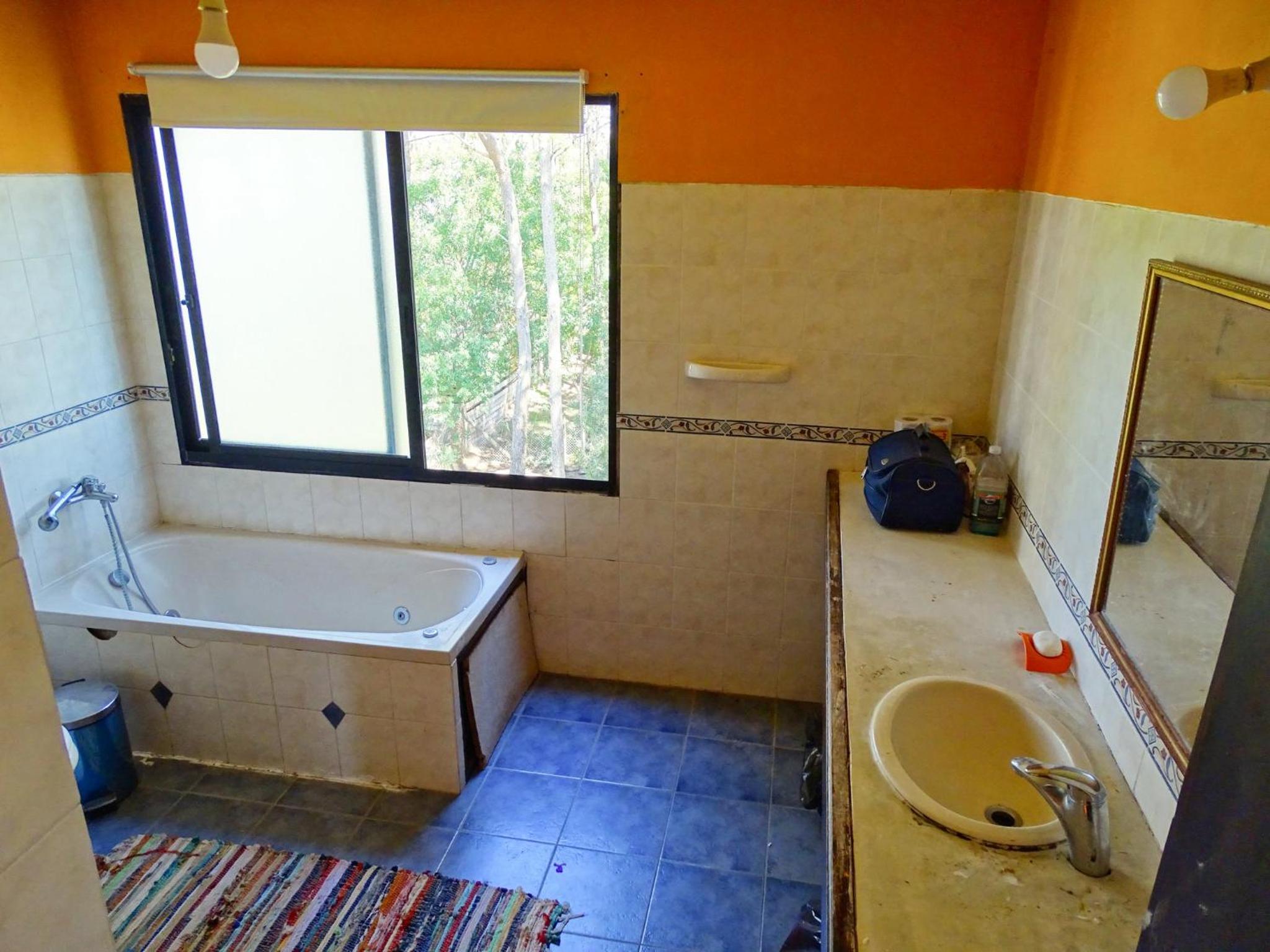 Casa Amarilla con Jacuzzi