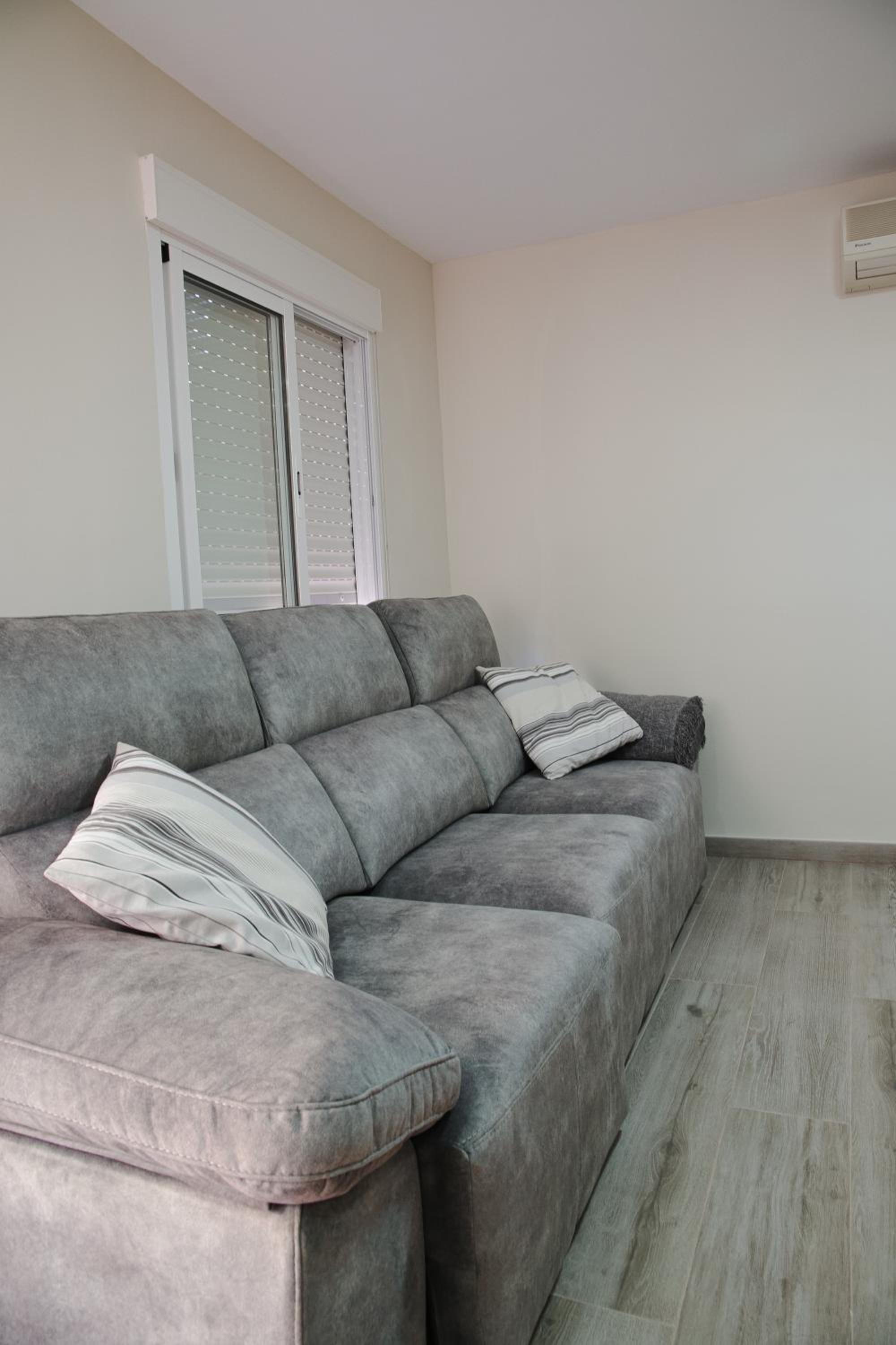 APARTAMENTO SANTA POLA ZONA CLUB NAUTICO PISCINA COMUNITARIa 2