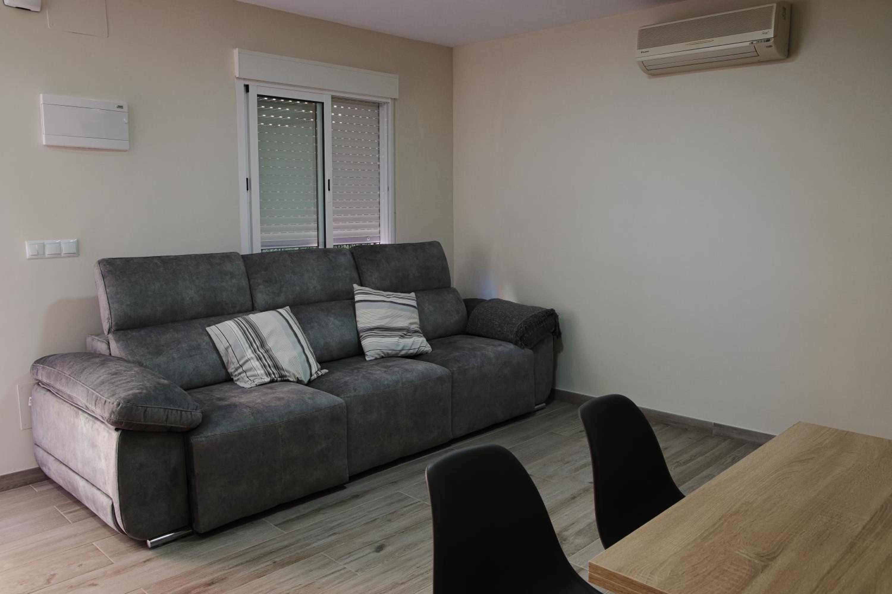 APARTAMENTO SANTA POLA ZONA CLUB NAUTICO PISCINA COMUNITARIa 2