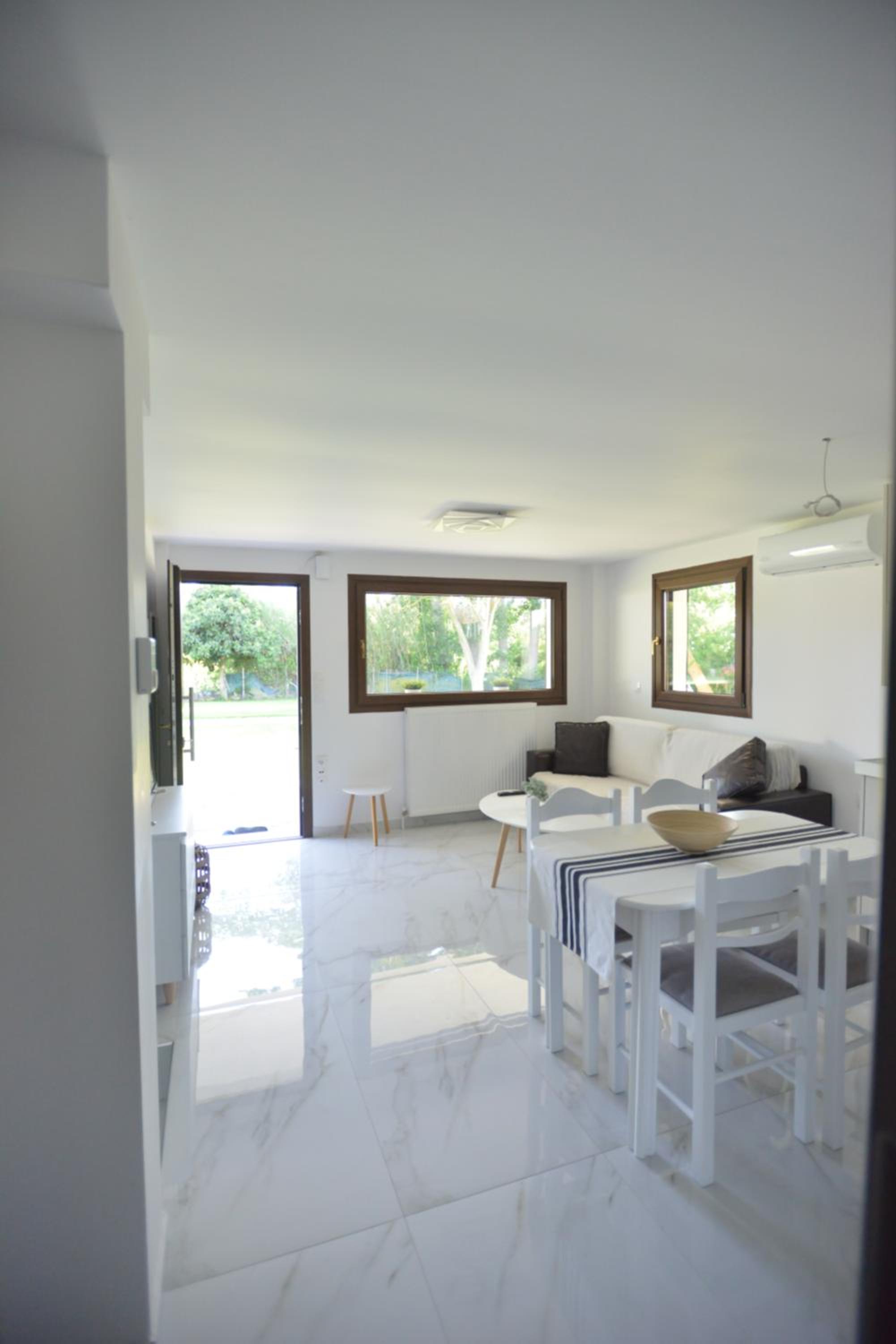 Theros-Cottage