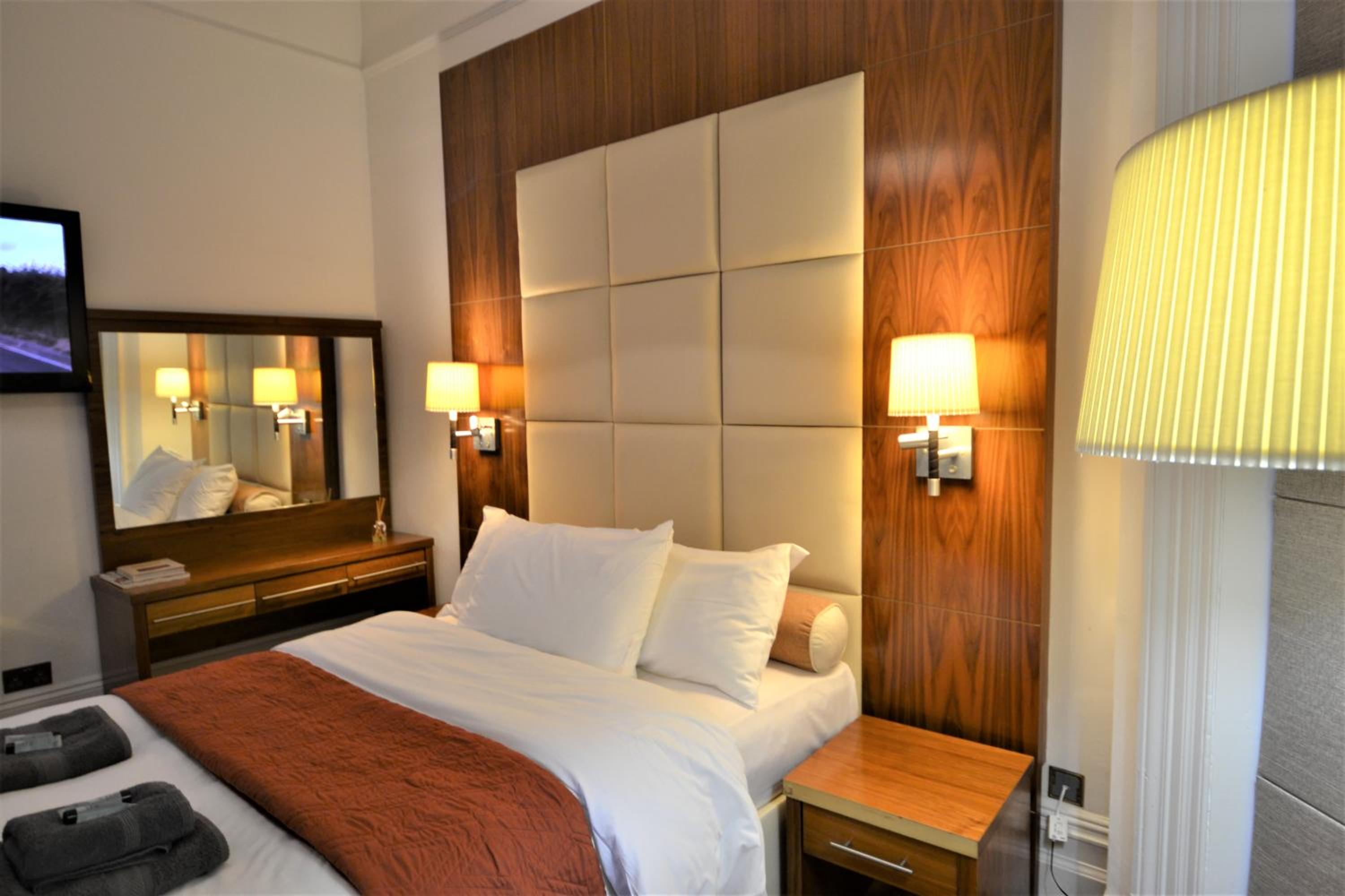 Chelsea Classic Apartments