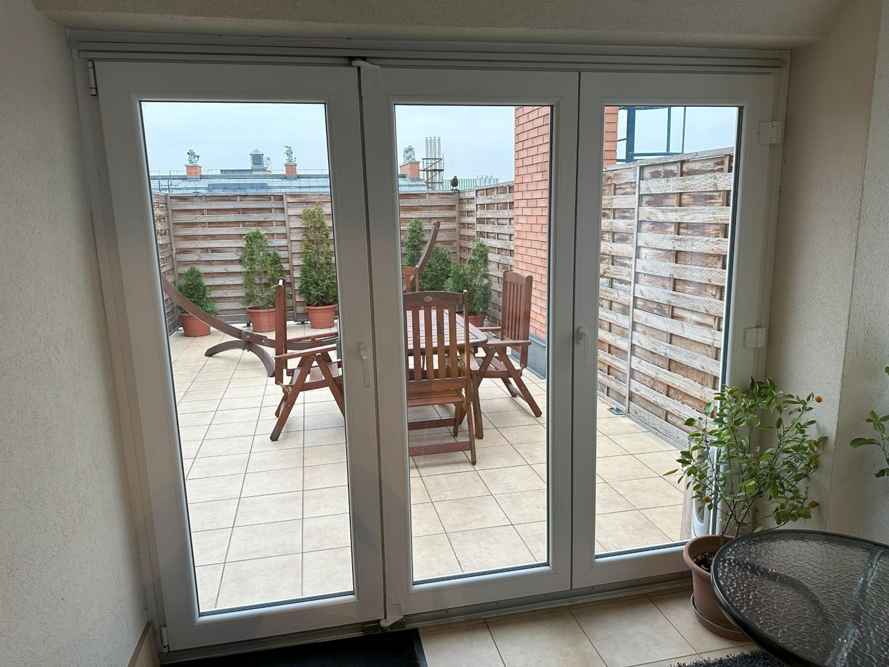 Arpad Bridge Apartments