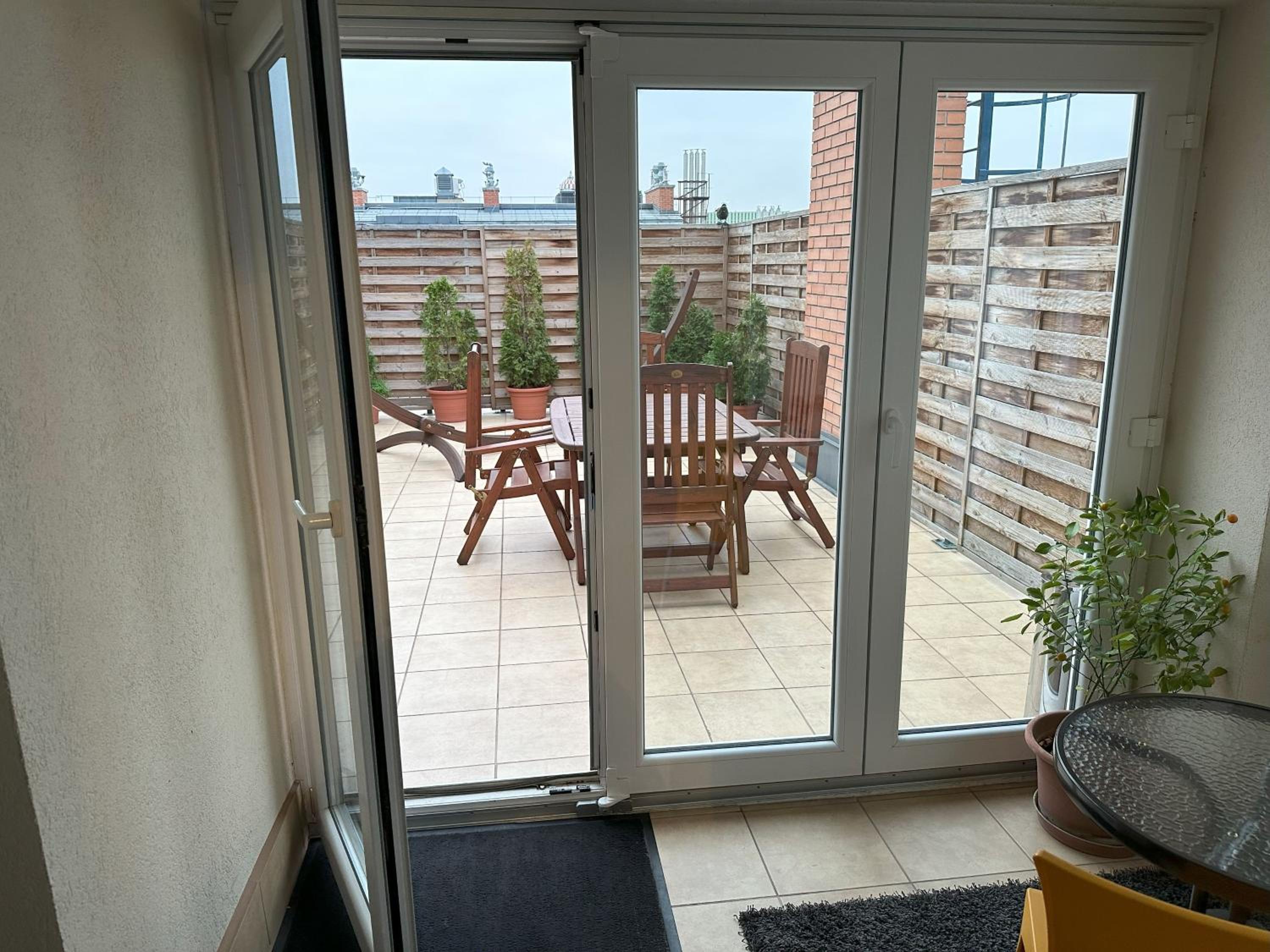 Arpad Bridge Apartments