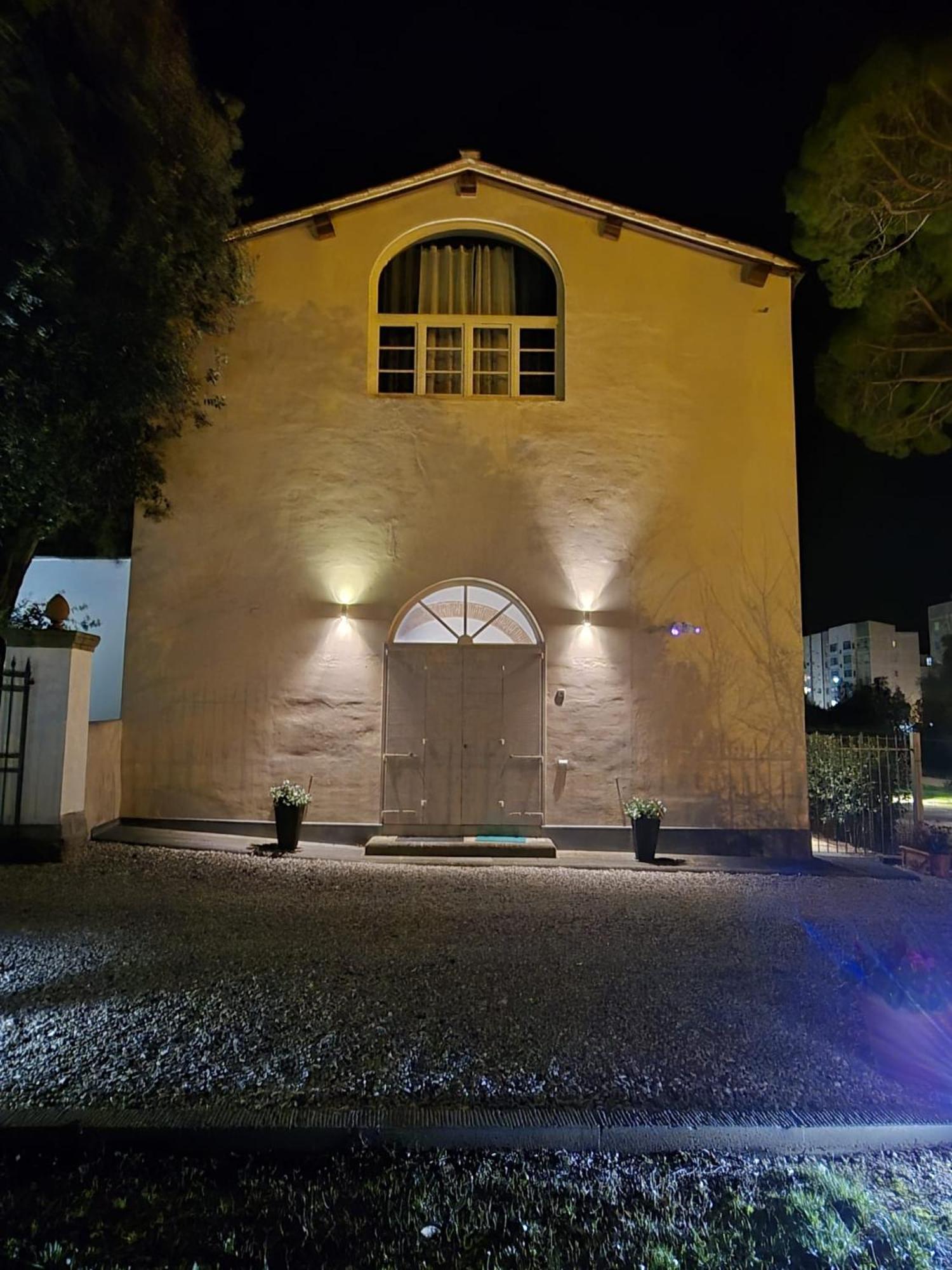 La Villa apartments Tinaia - Excellent for Sardegna & Corsica - 6-8 beds - Private parking included with camera view 4