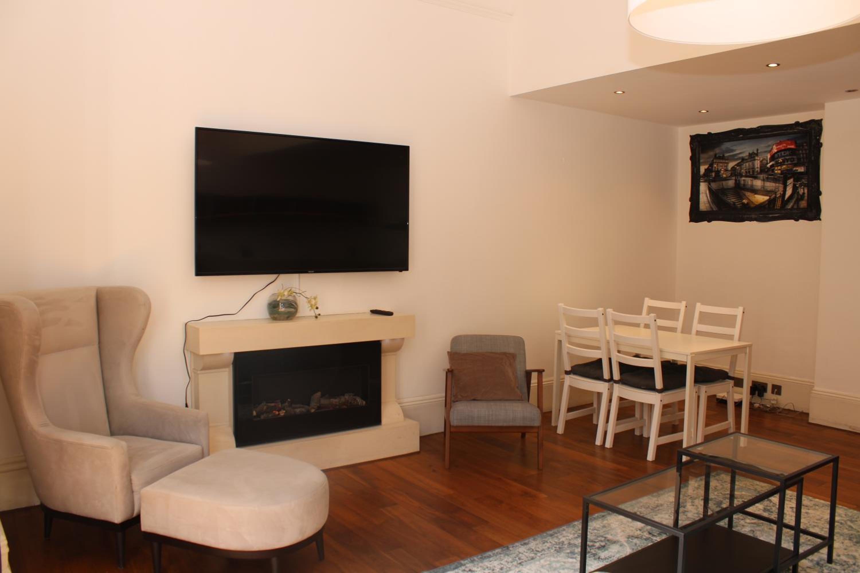 Chelsea Classic Apartments
