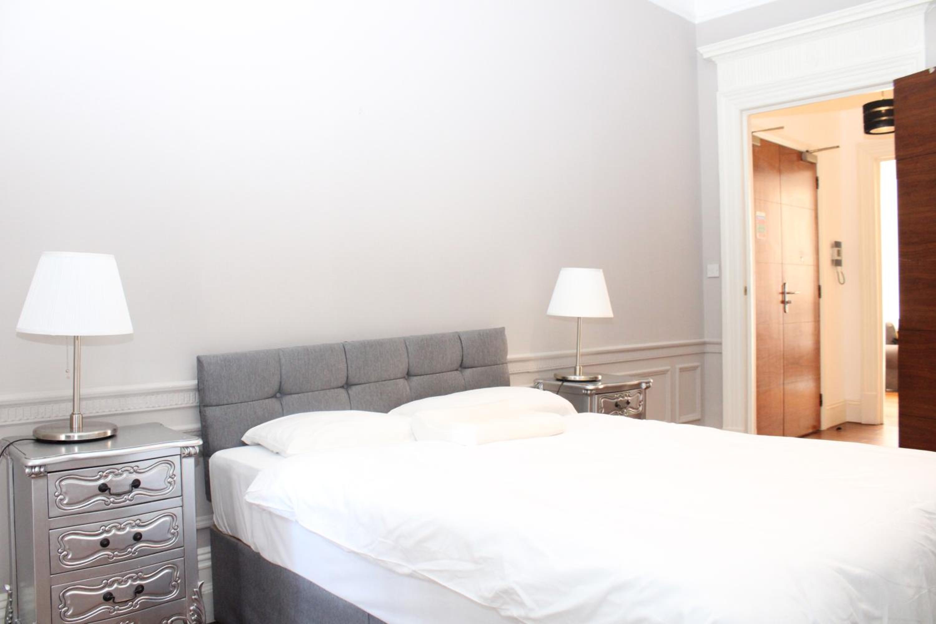 Chelsea Classic Apartments