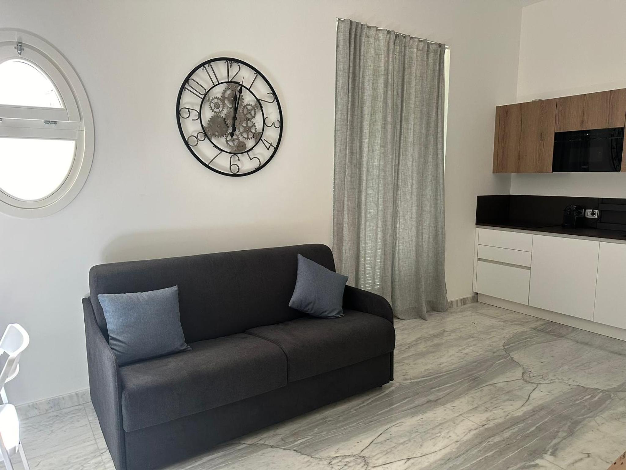 Lily Suite