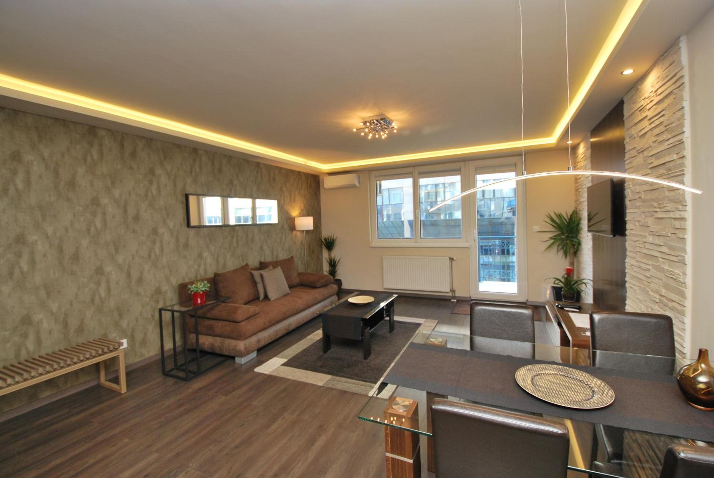 Arpad Bridge Apartments