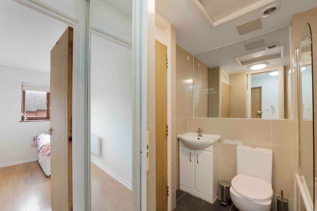 Cotton Avenue Flat Second Floor Sleeps 4