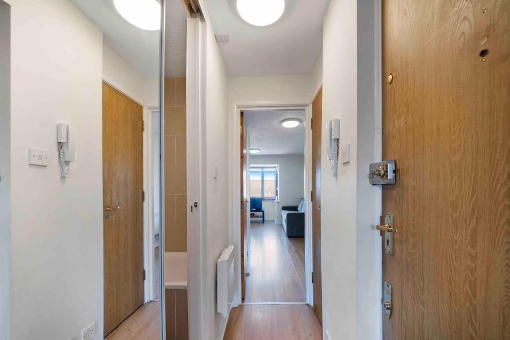 Cotton Avenue Flat Second Floor Sleeps 4