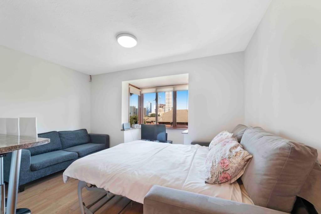 Cotton Avenue Flat Second Floor Sleeps 4