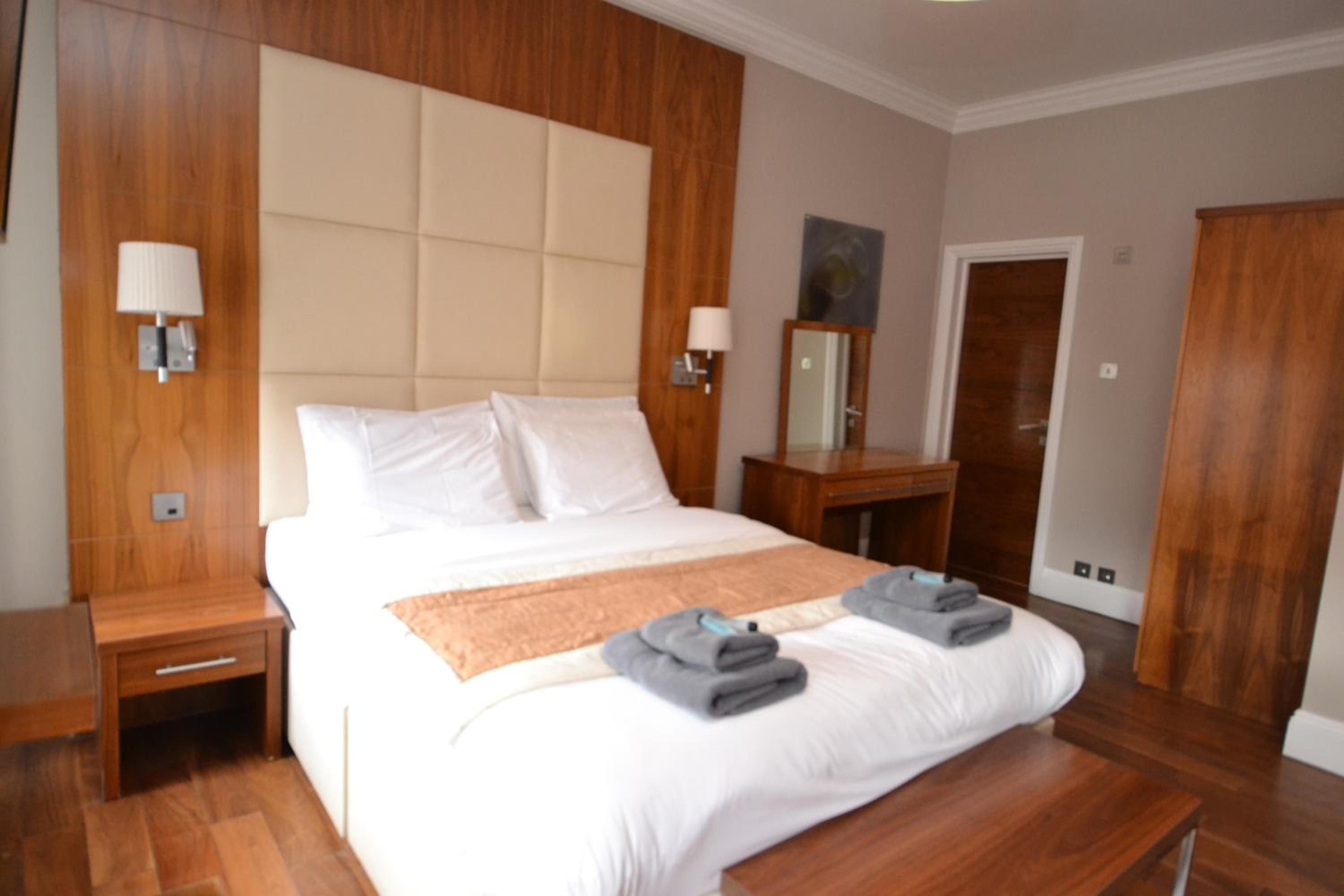 Chelsea Classic Apartments
