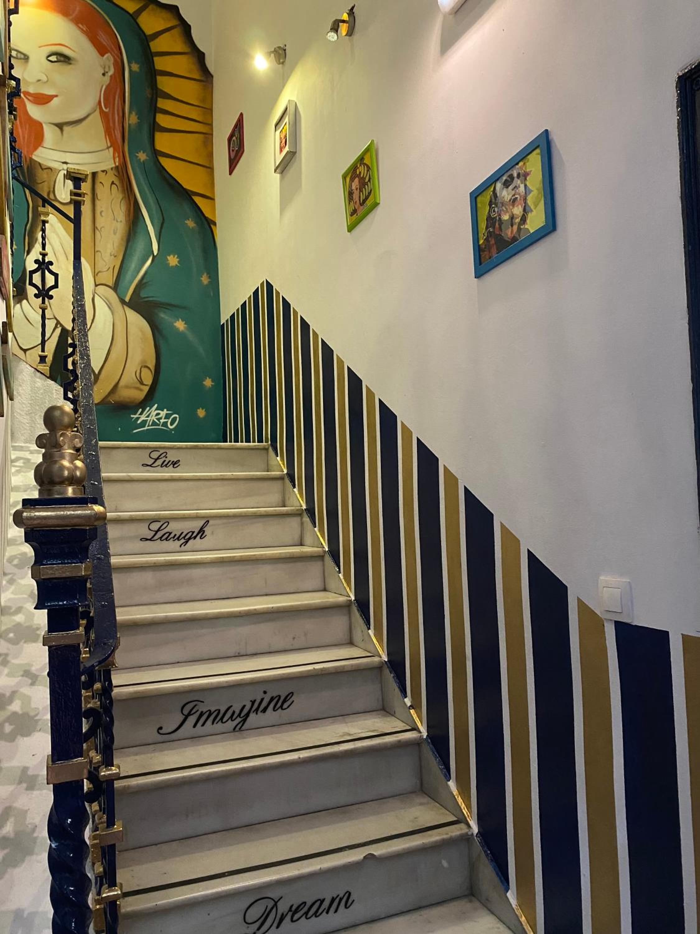 Seville Vacations - Sevilla Kitsch Hostel Art - Property Image 38