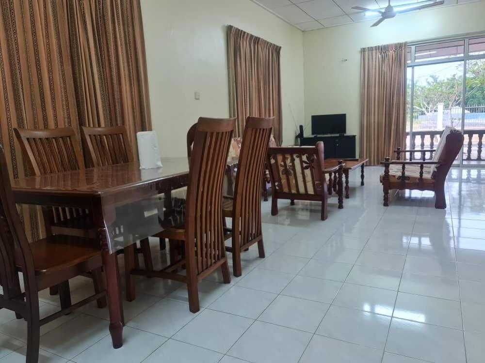 Paka Seaview Inn photo 8