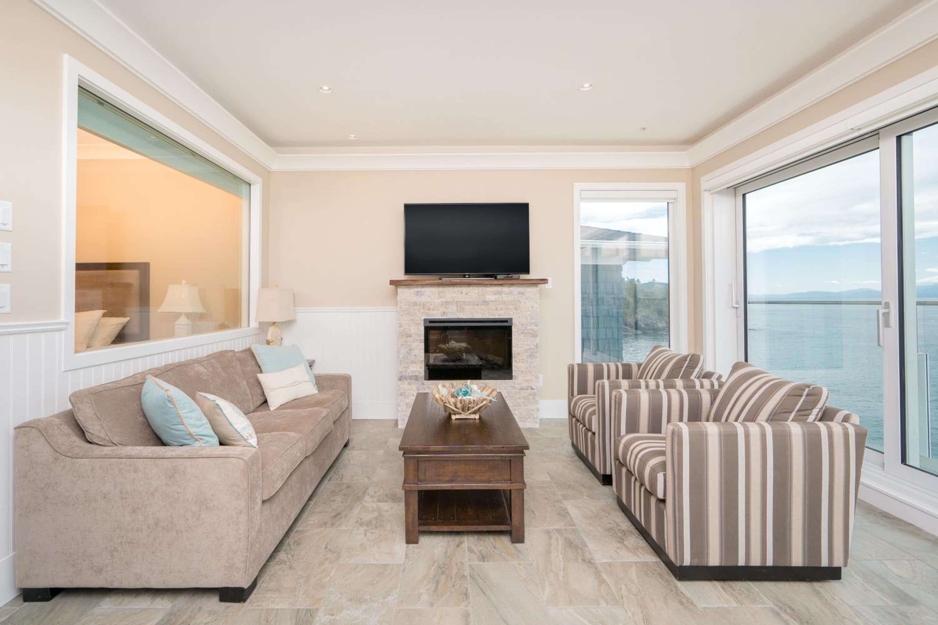 SookePoint Ocean Cottage Resort