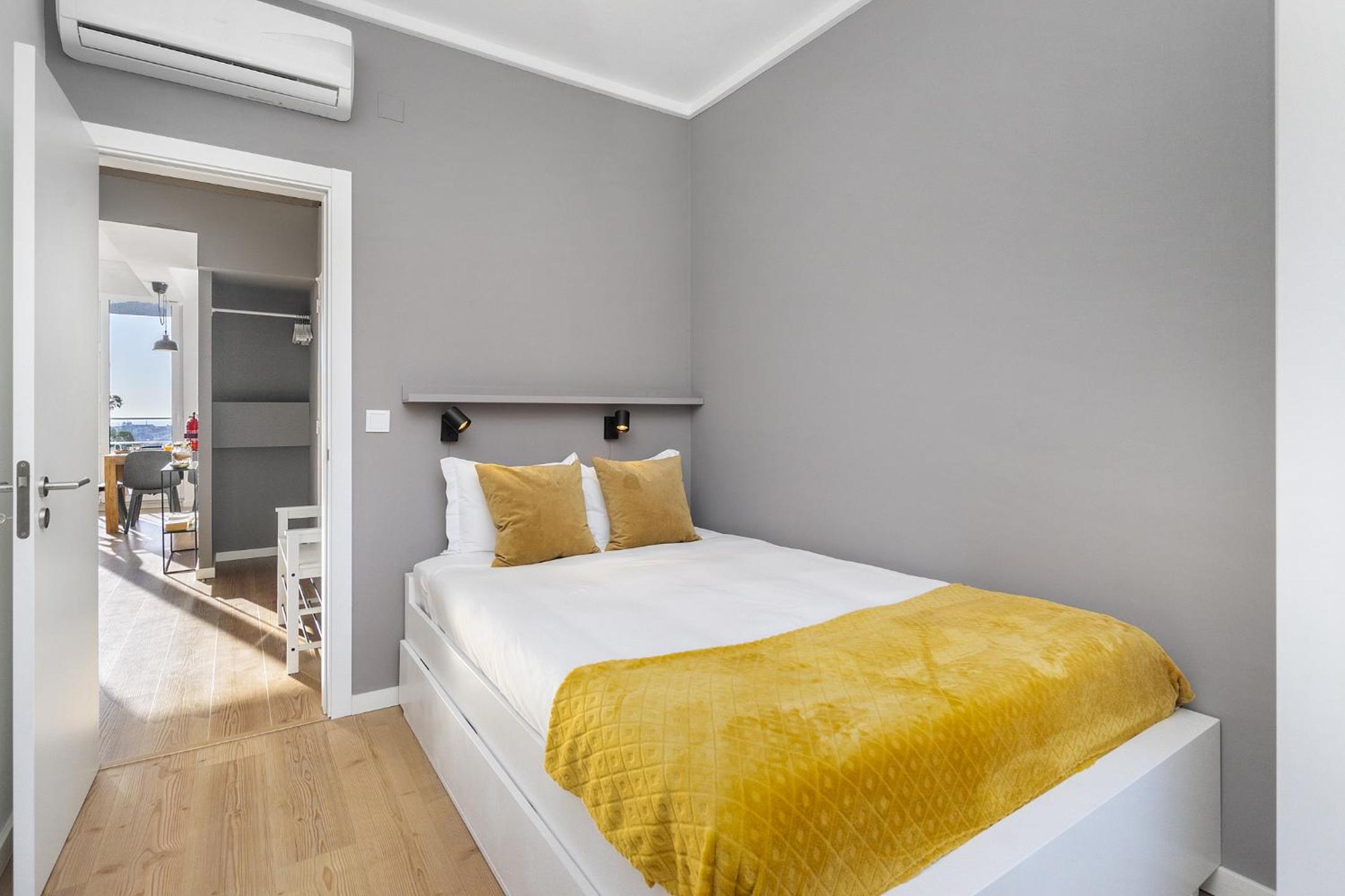 WHome | 270º Panoramic View Premium Apartment view 5