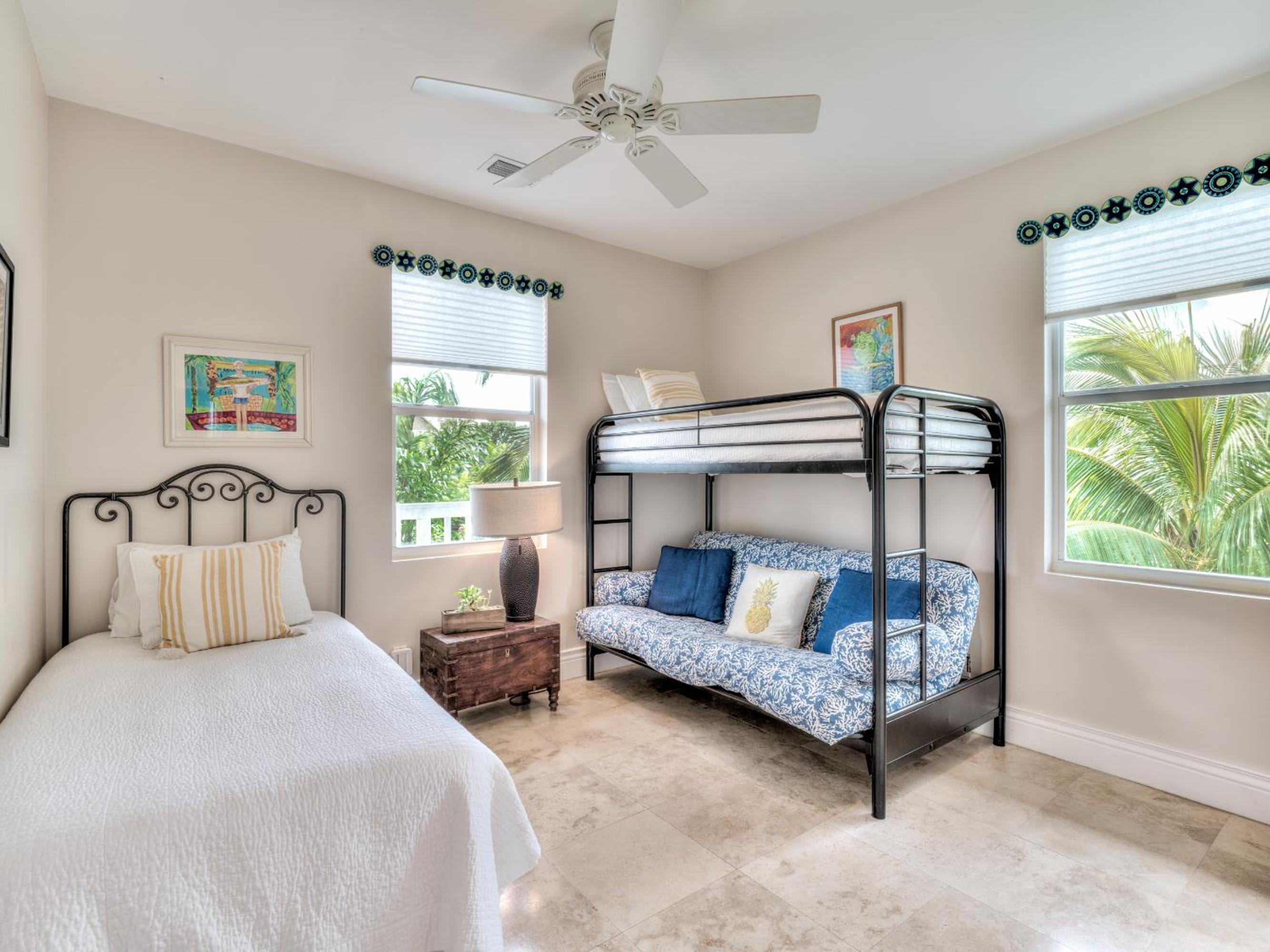 Sol Mar-Oceanfront Beachhouse