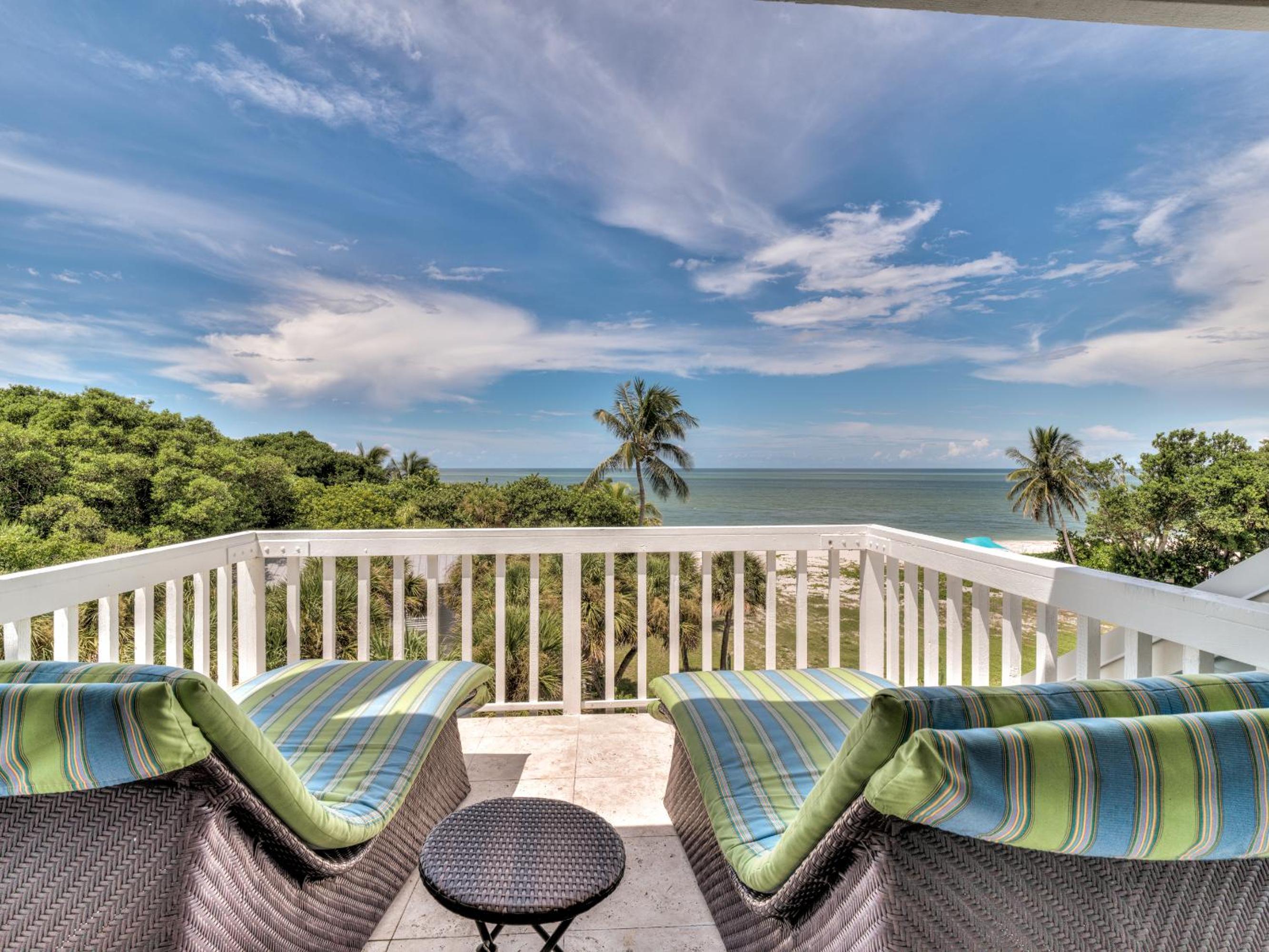 Sol Mar-Oceanfront Beachhouse