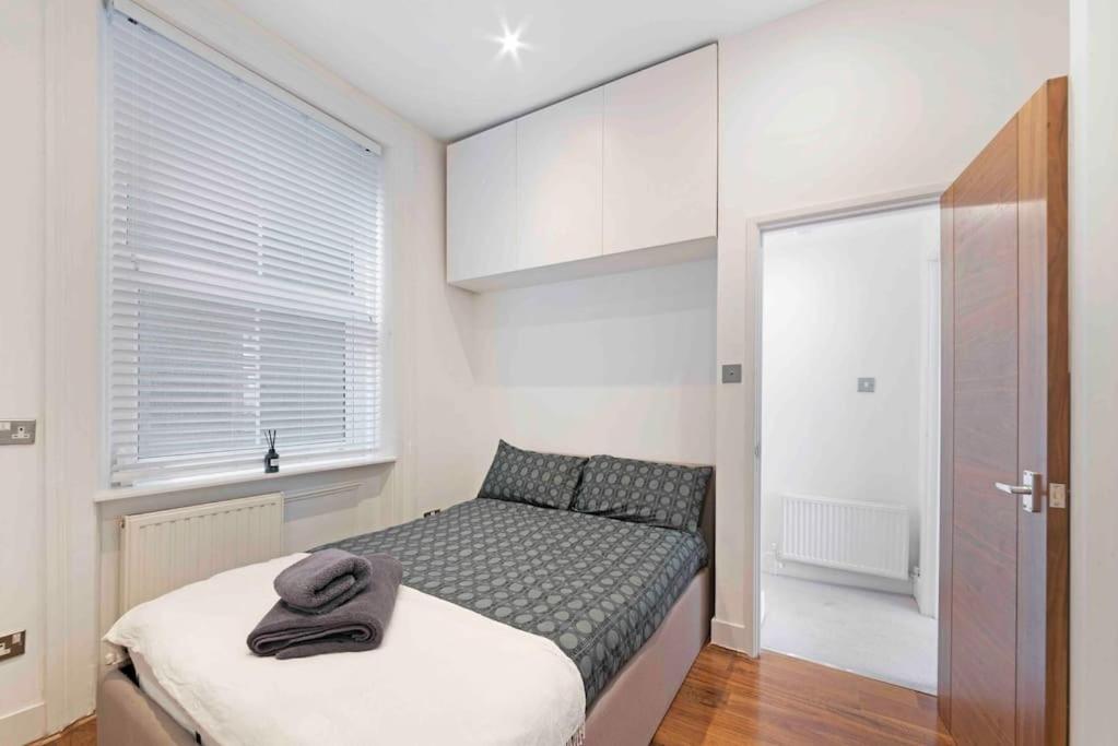 Stylish Fitzrovia one bed W1W Sleeps 4