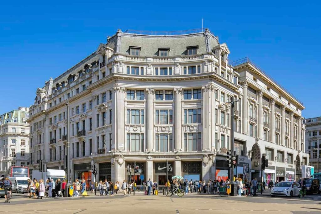 Stylish Fitzrovia one bed W1W Sleeps 4
