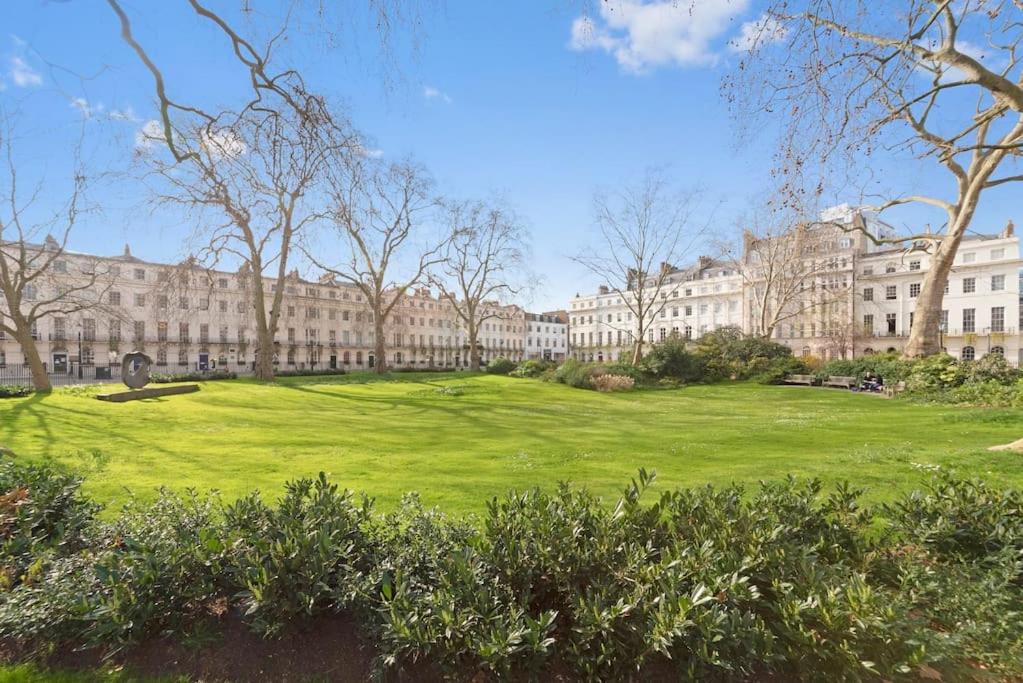 Stylish Fitzrovia one bed W1W Sleeps 4