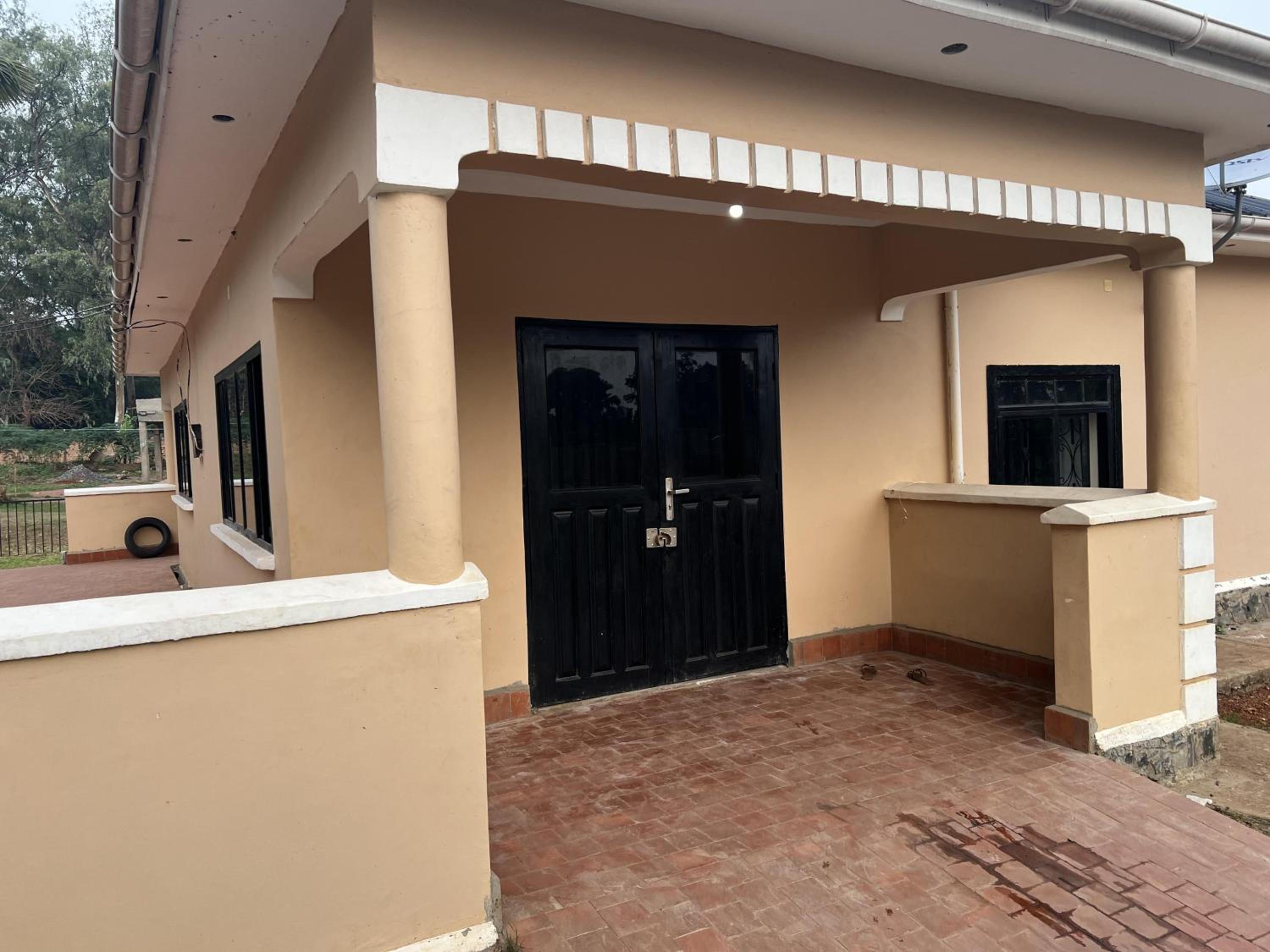 Beautiful 1-Bed Apartment in Gulu view 2