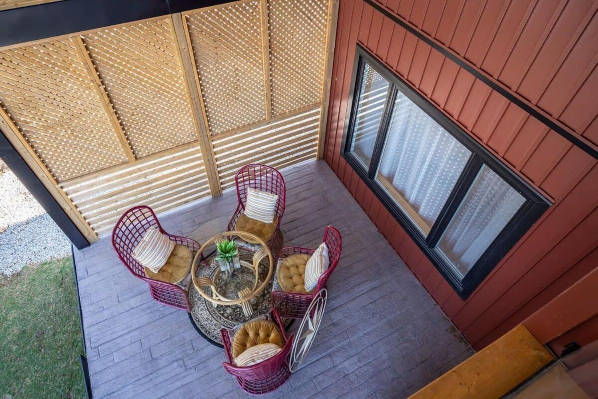 Lakefront Luxury Cottage - Shining Star - Close to Sauble Beach