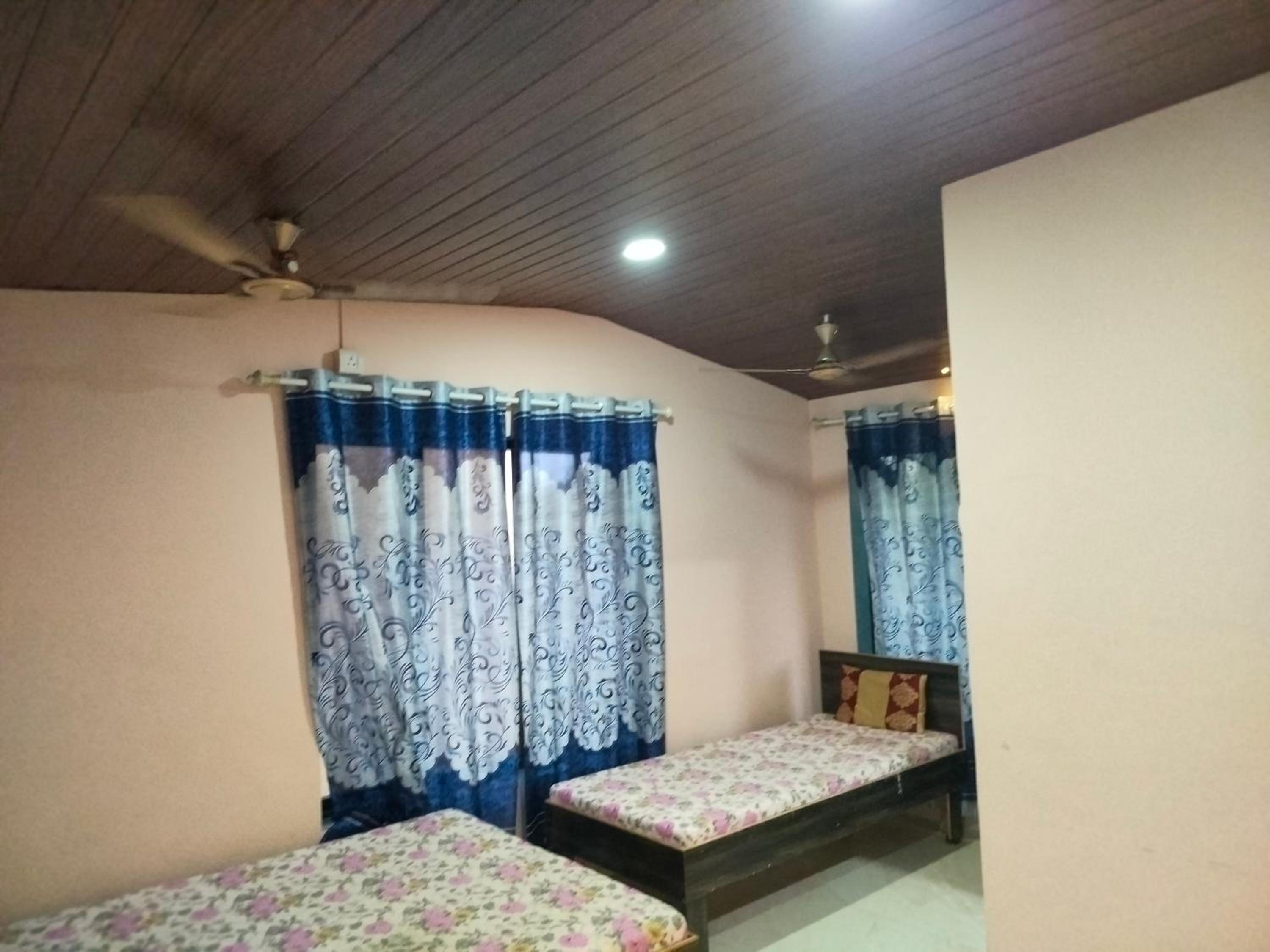 Parvathi Resort